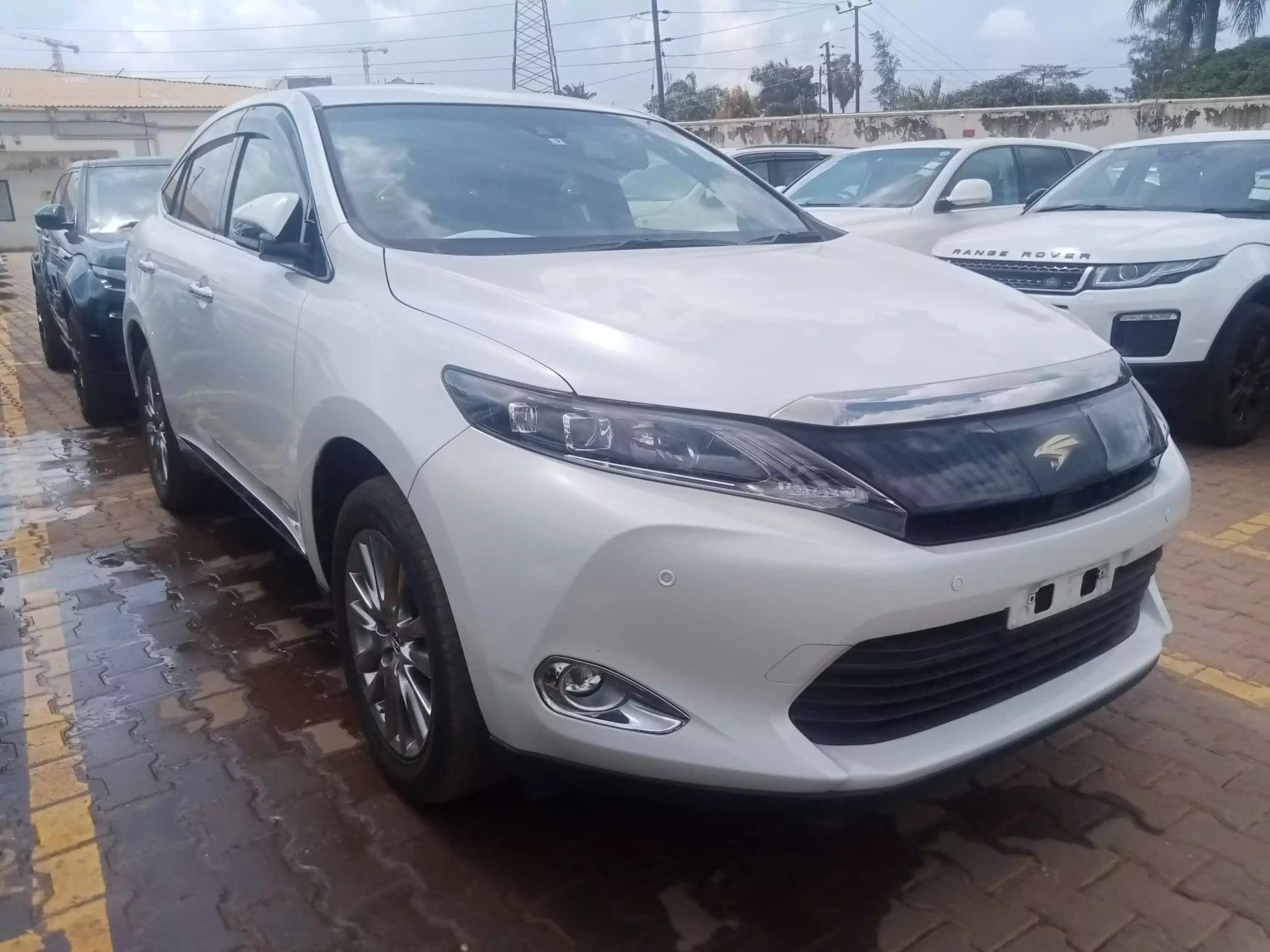 Toyota Harrier - 2015