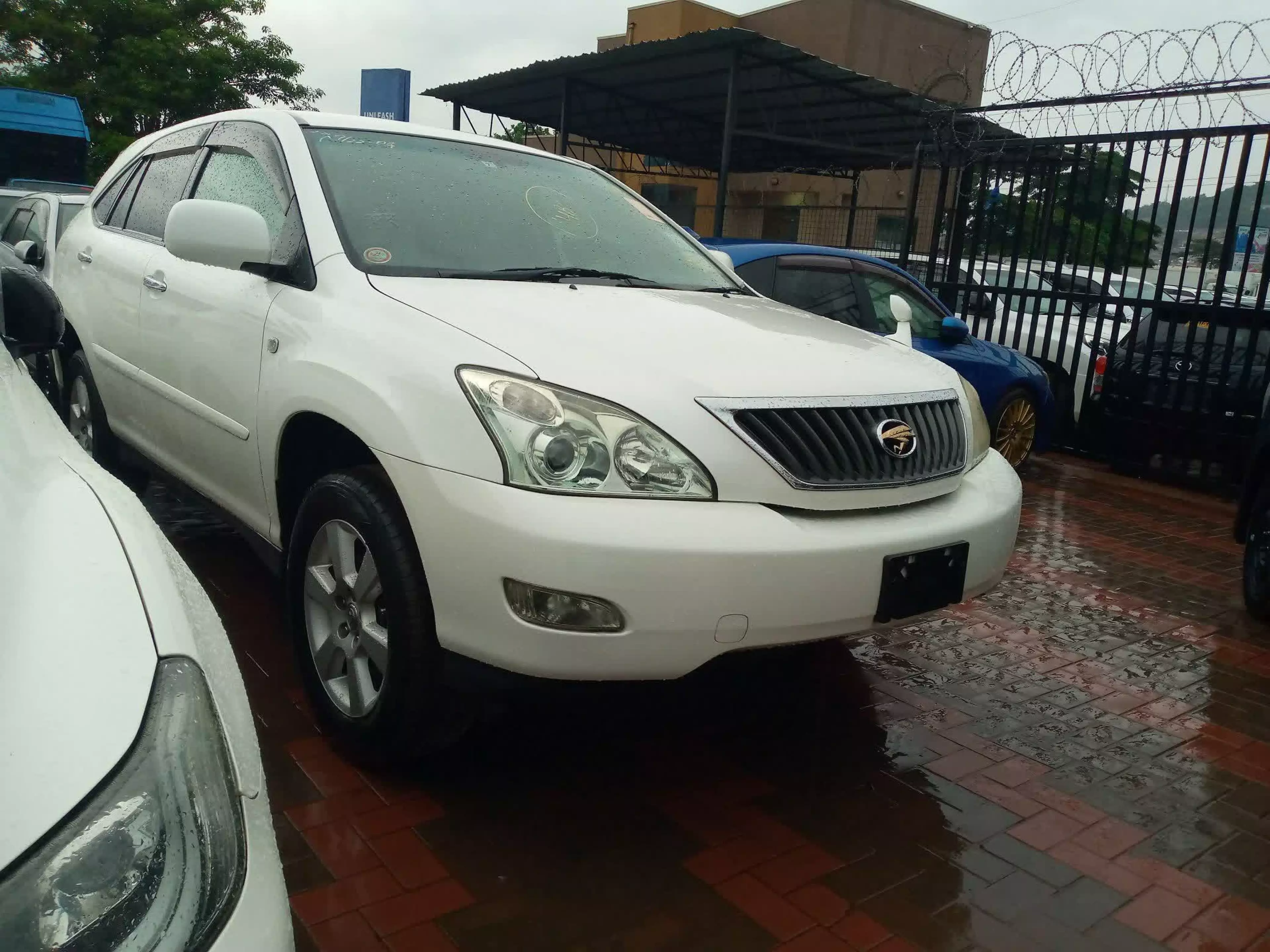 Toyota Harrier - 2009