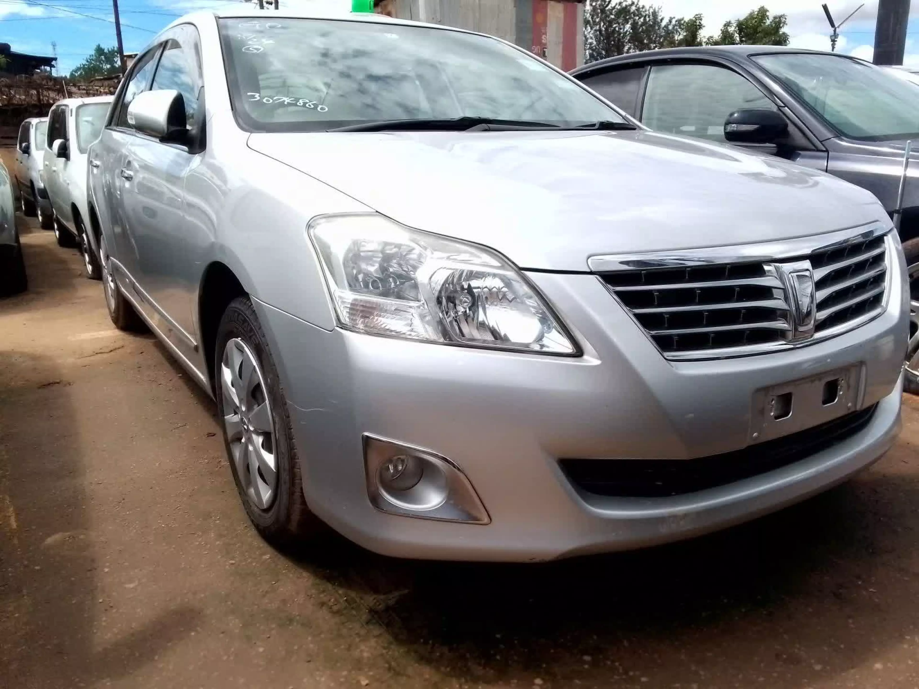 Toyota Premio  - 2010