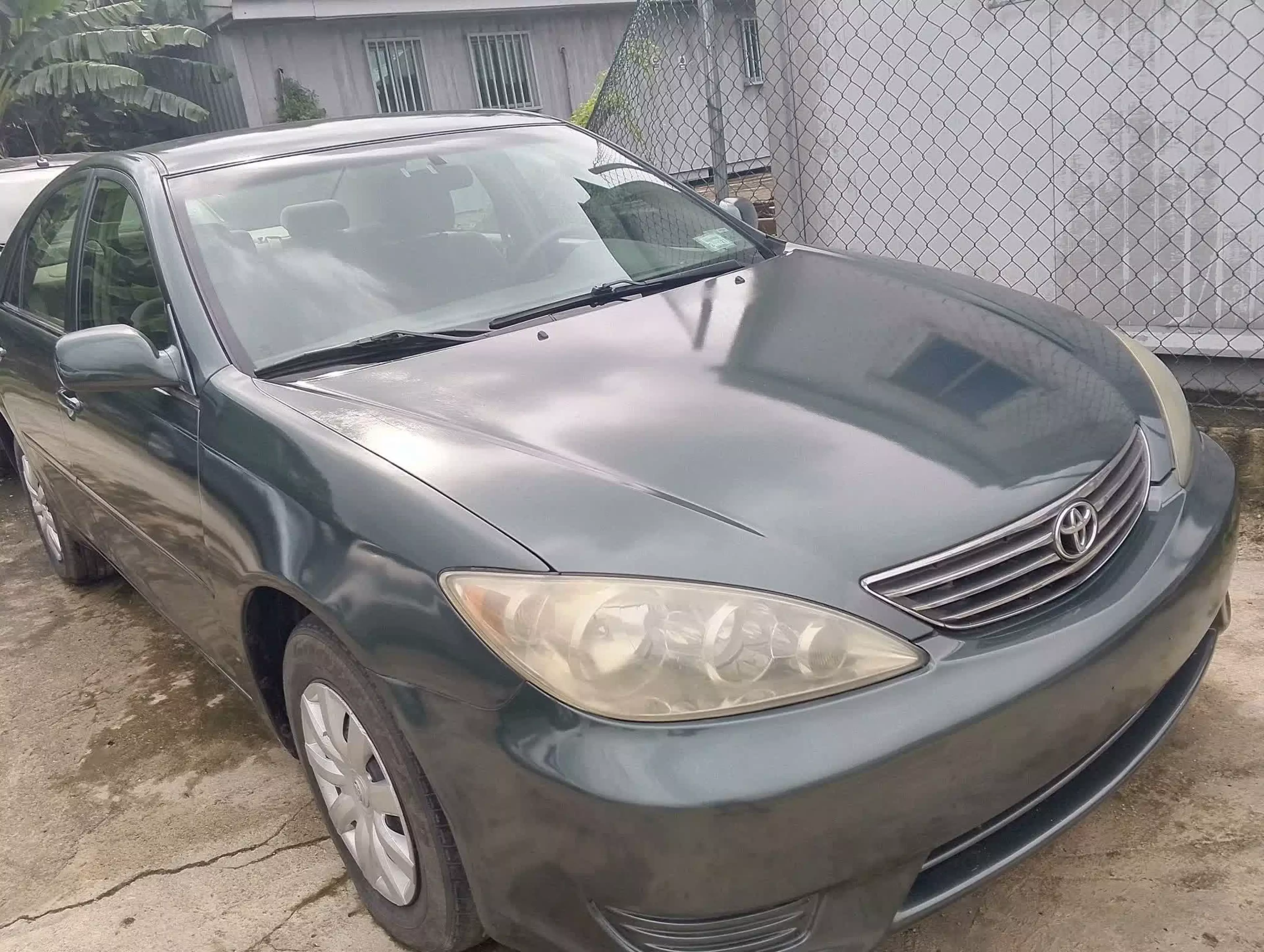Toyota Camry   - 2005