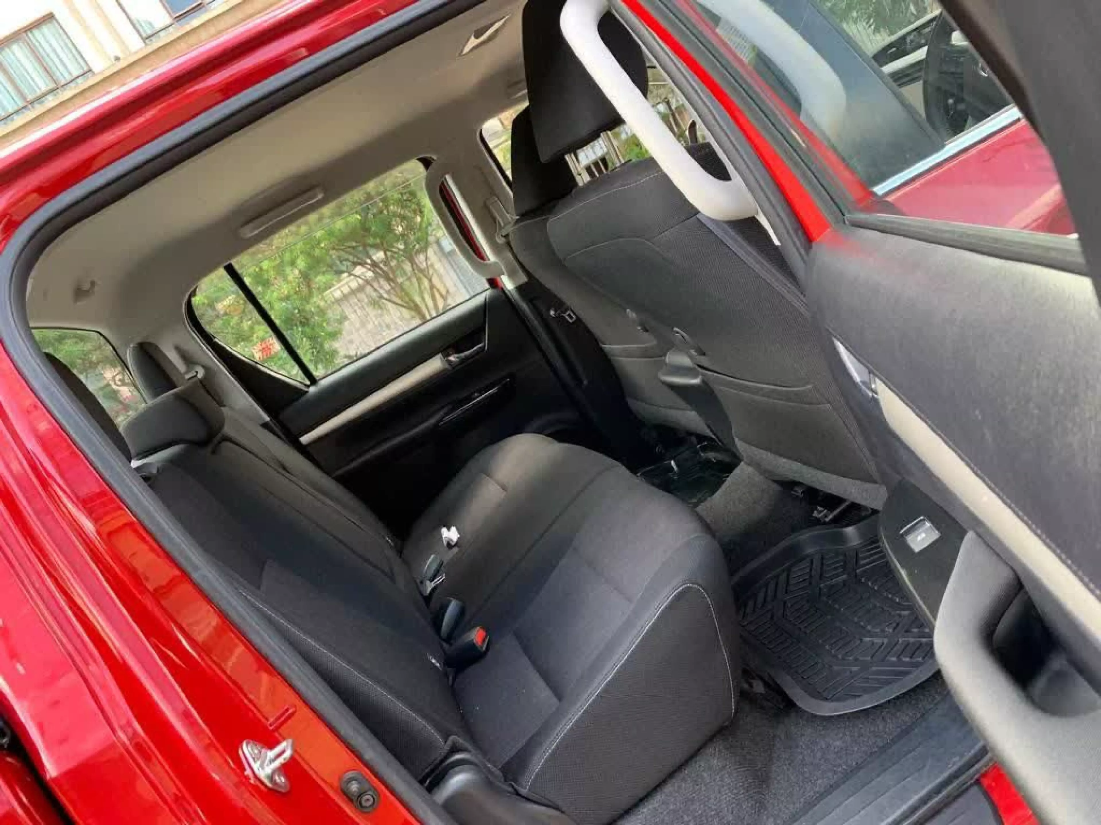 Toyota Hilux   - 2018