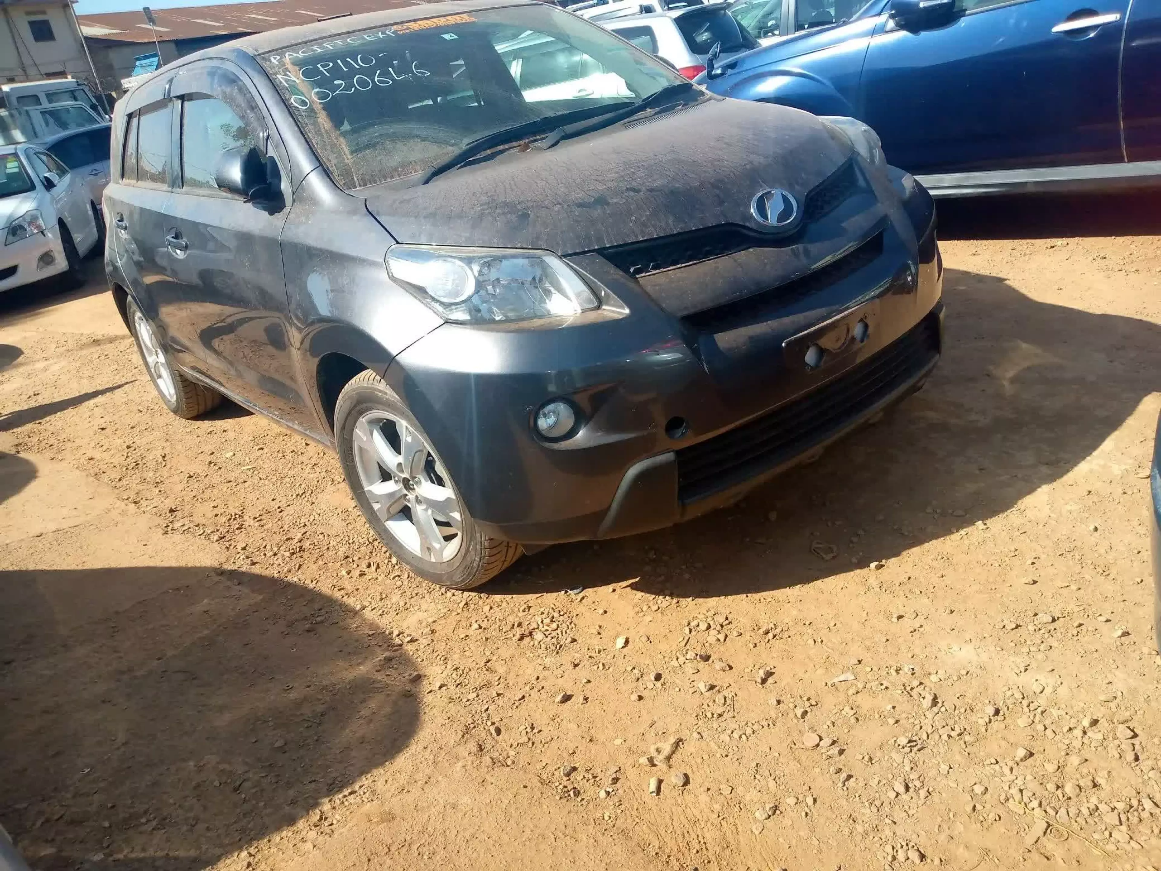 Toyota Ist  - 2009