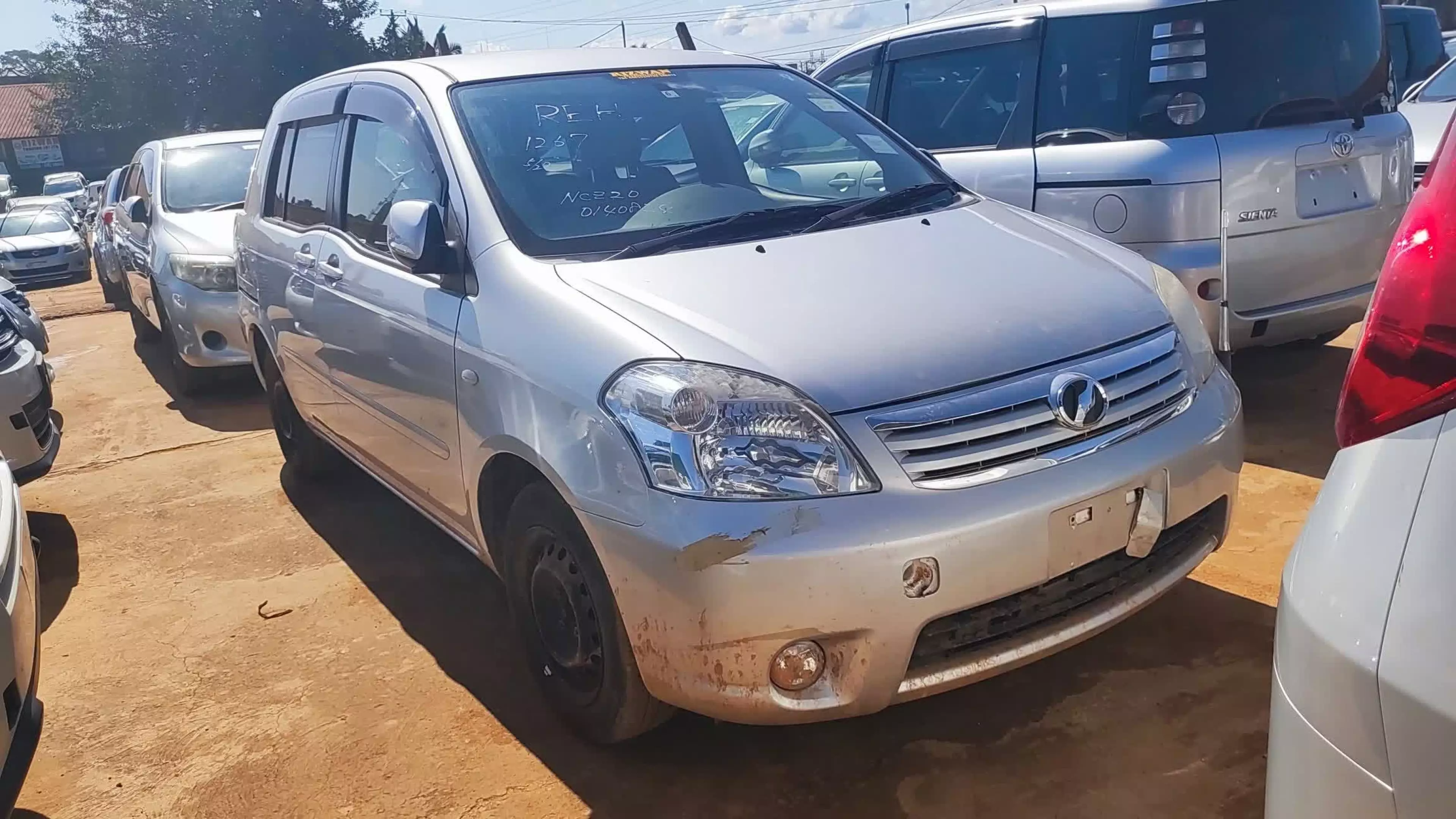 Toyota Raum  - 2009