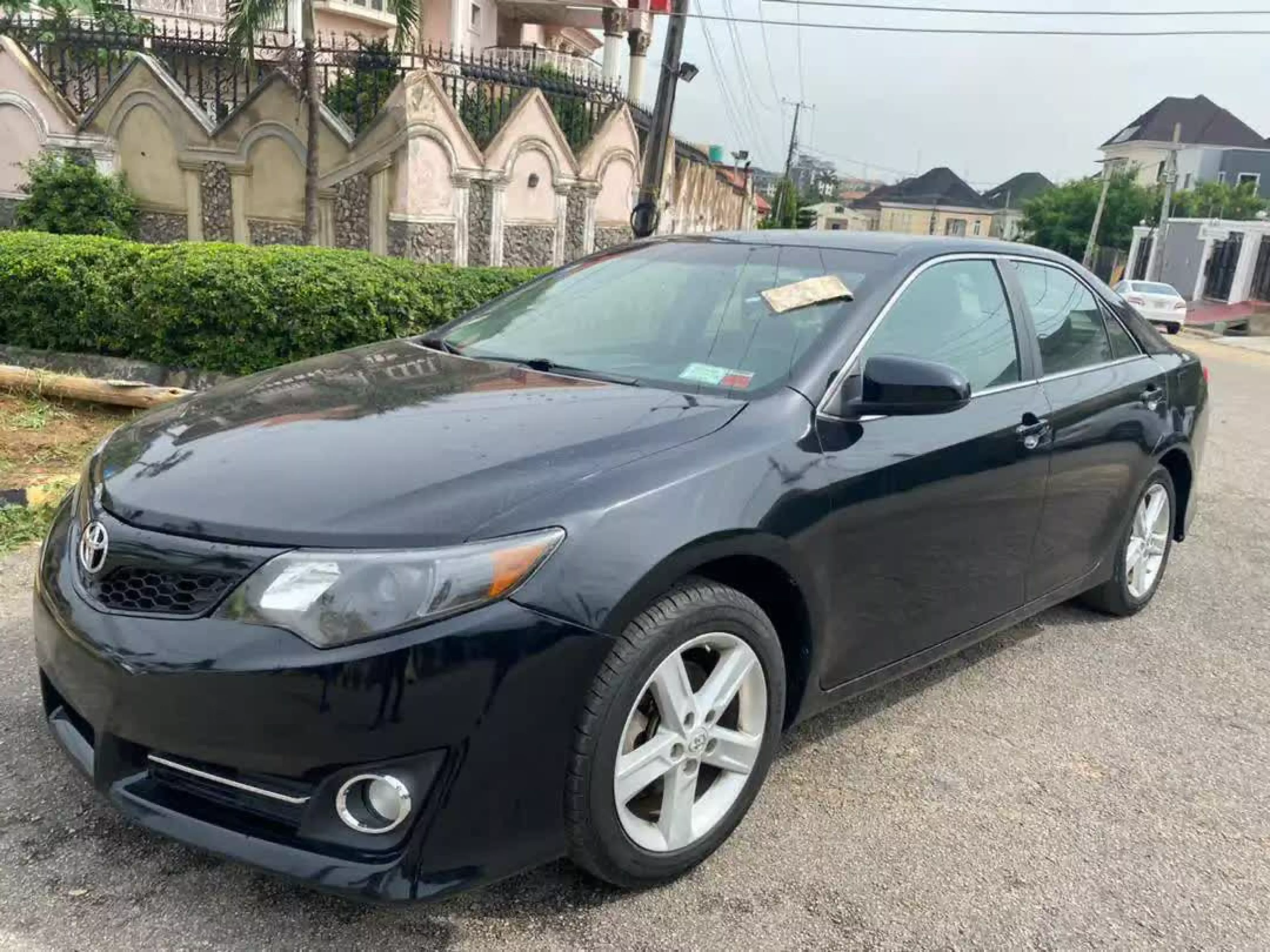 Toyota Camry - 2012