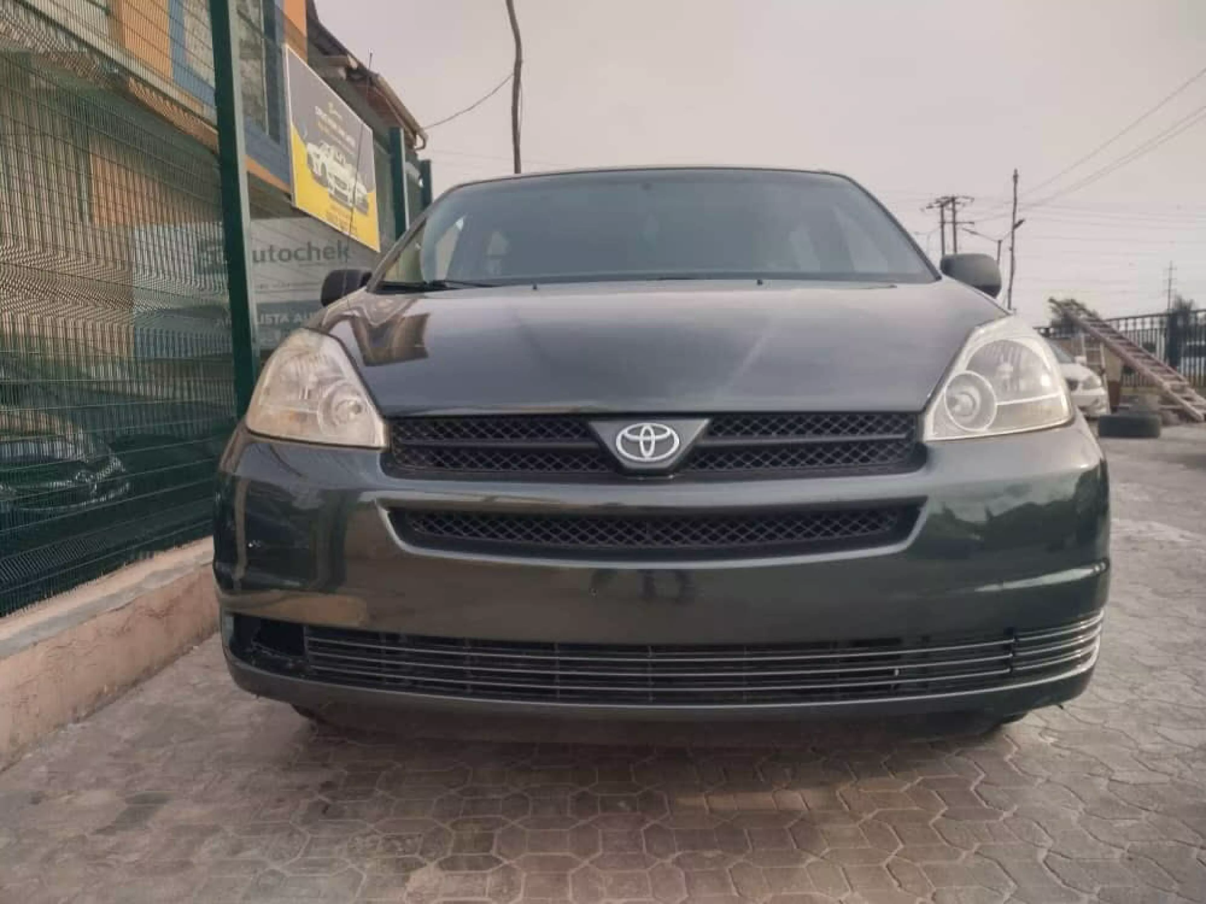 Toyota Sienna - 2004