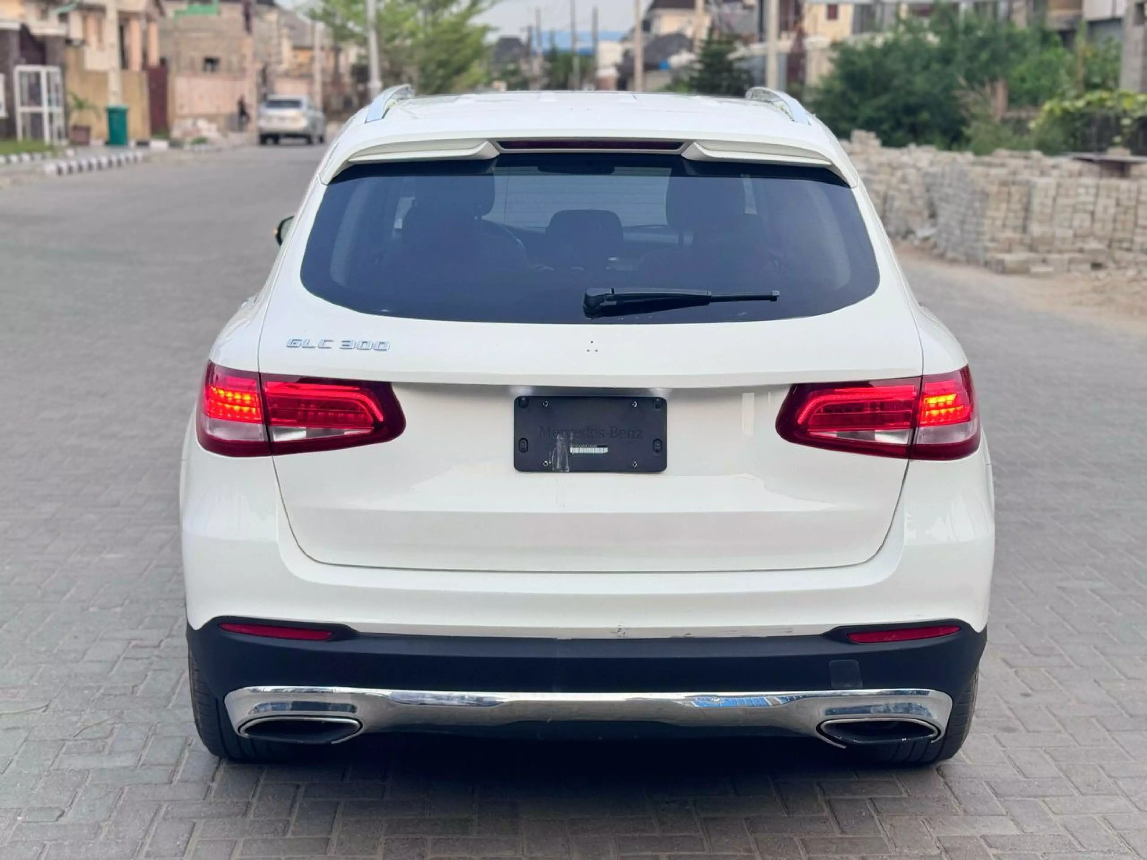 Mercedes-Benz GLC 300   - 2017