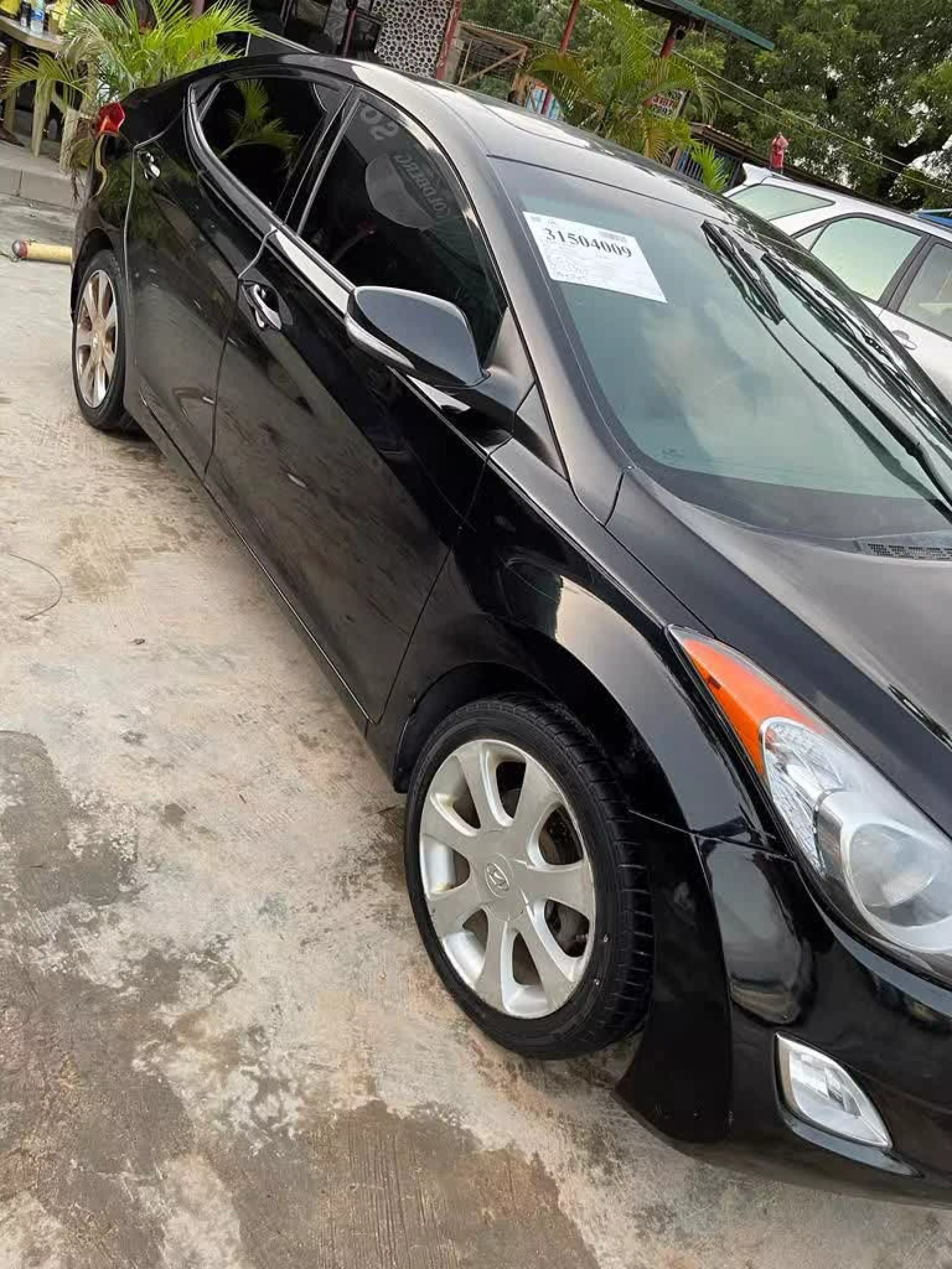 Hyundai Elantra - 2013