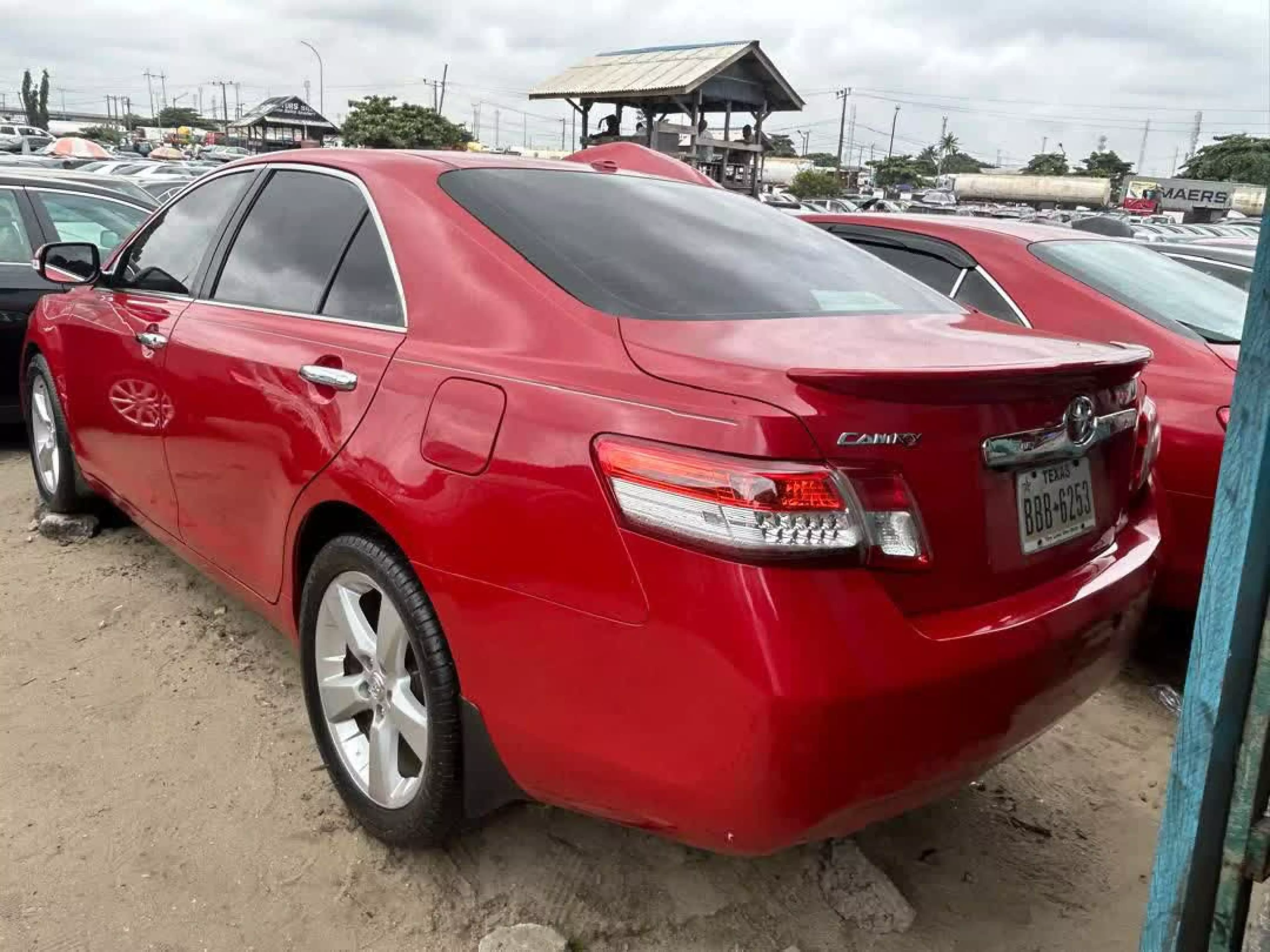 Toyota Camry   - 2010