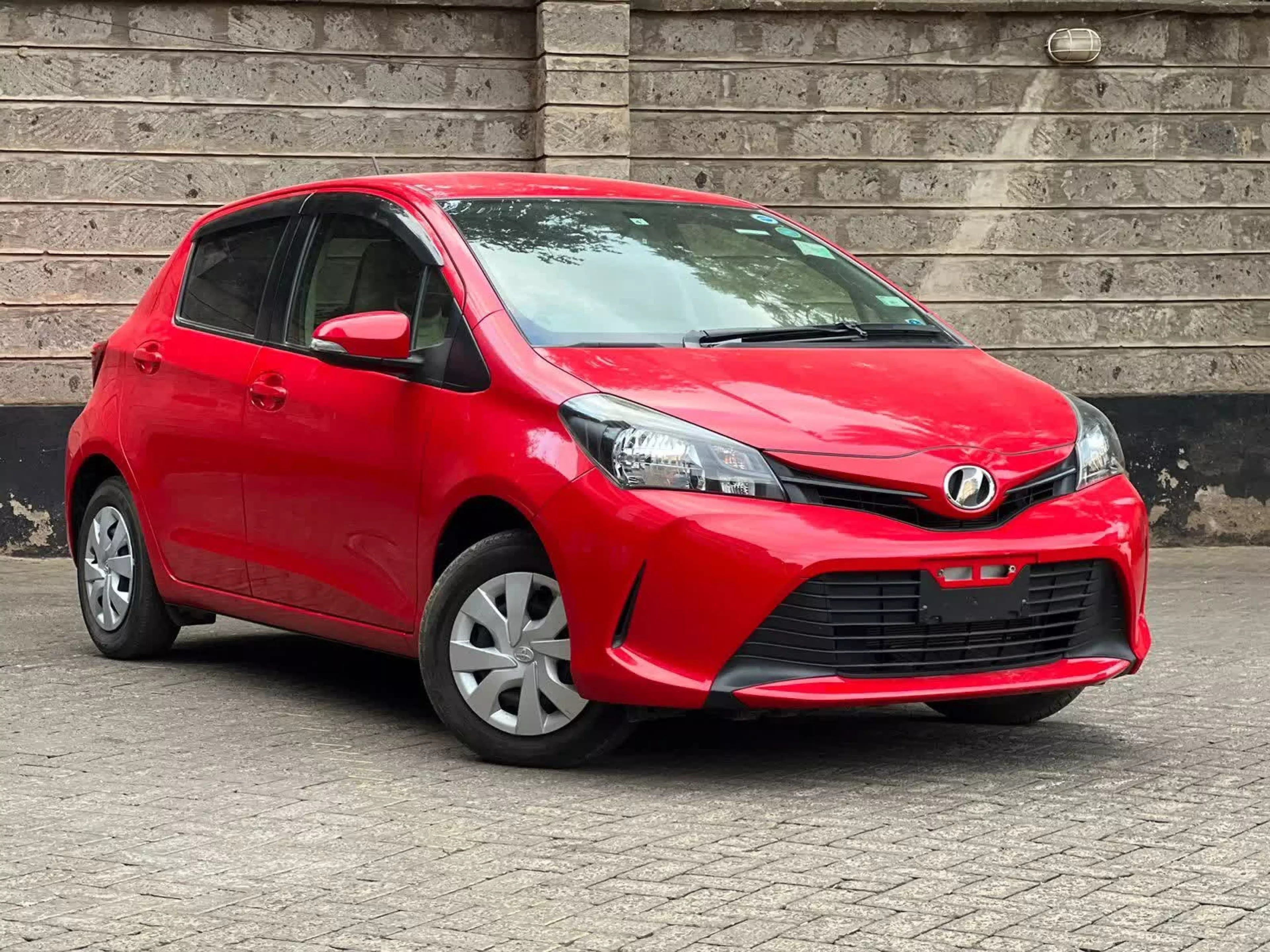 Toyota Vitz - 2015