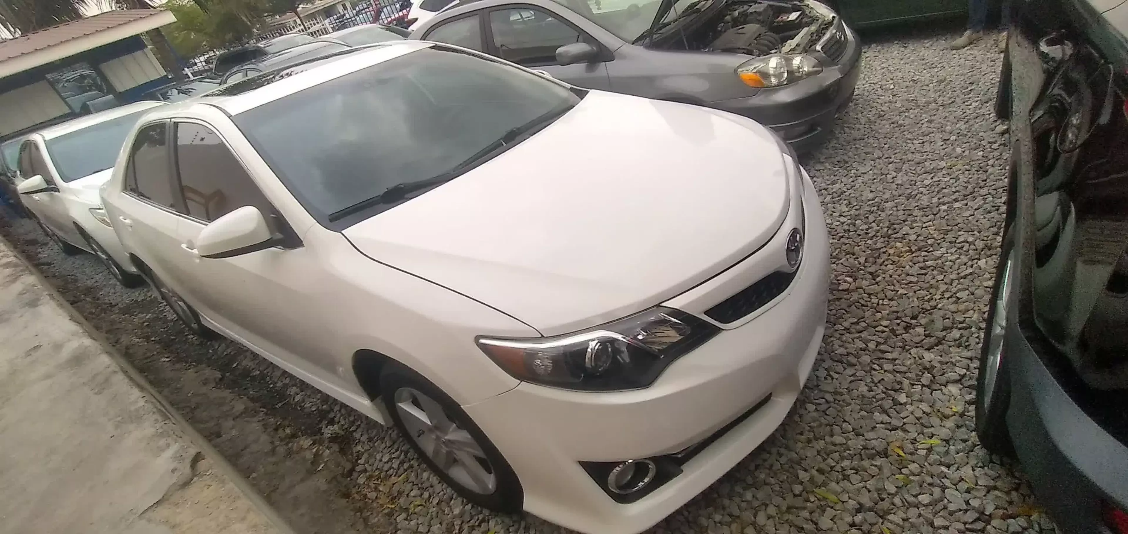 Toyota Camry - 2014
