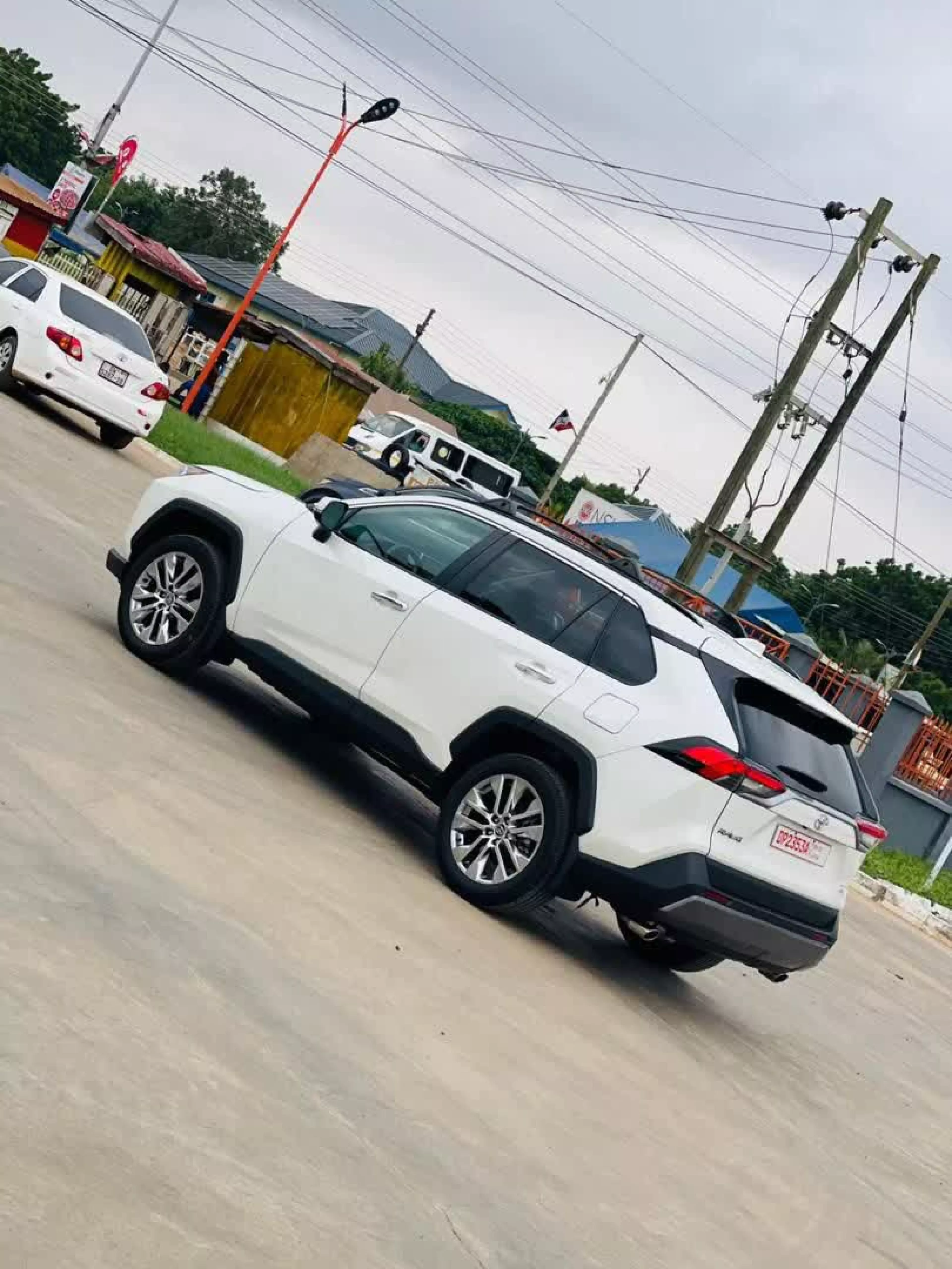 Toyota RAV 4   - 2021