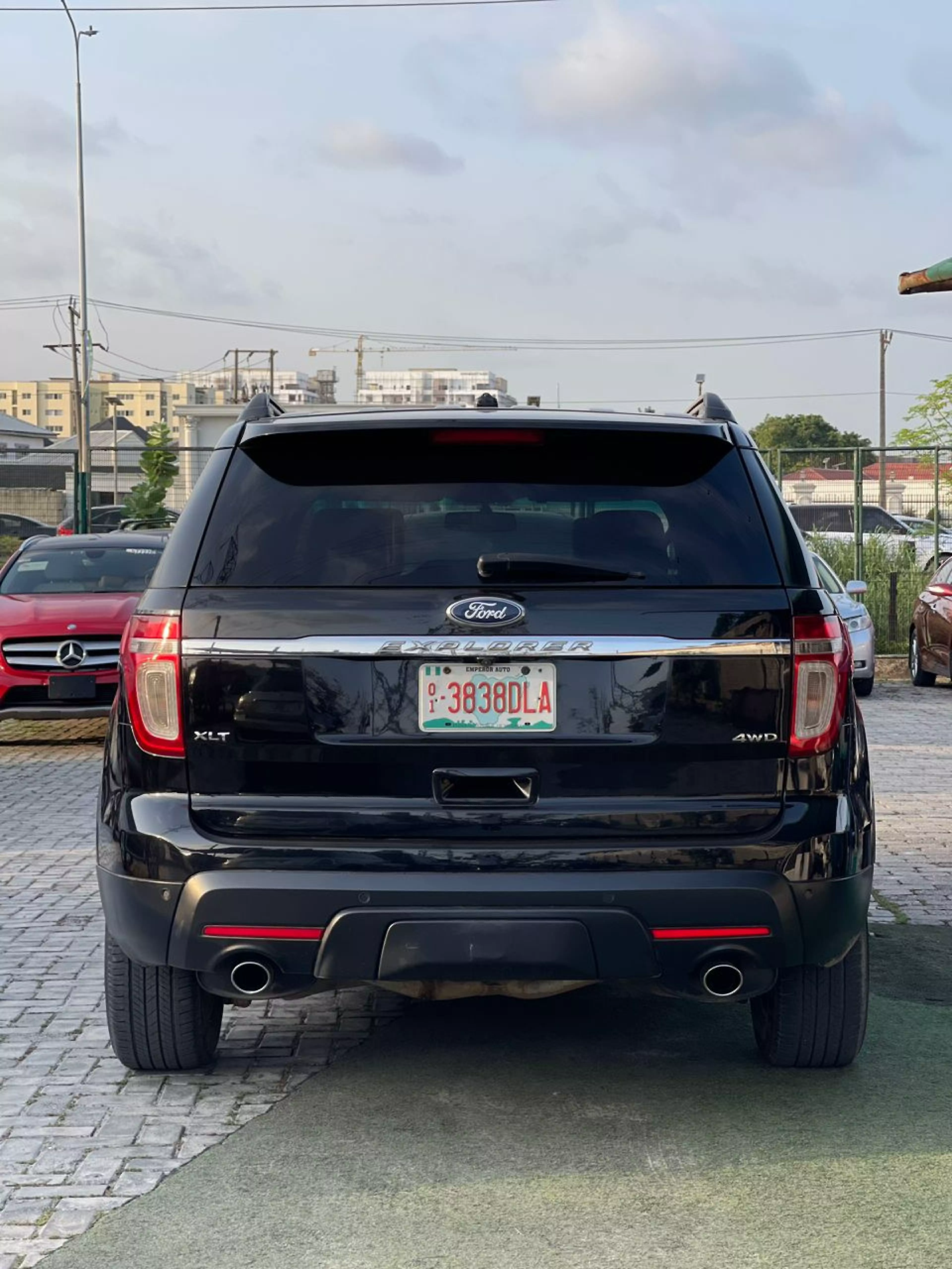 Ford Explorer   - 2011