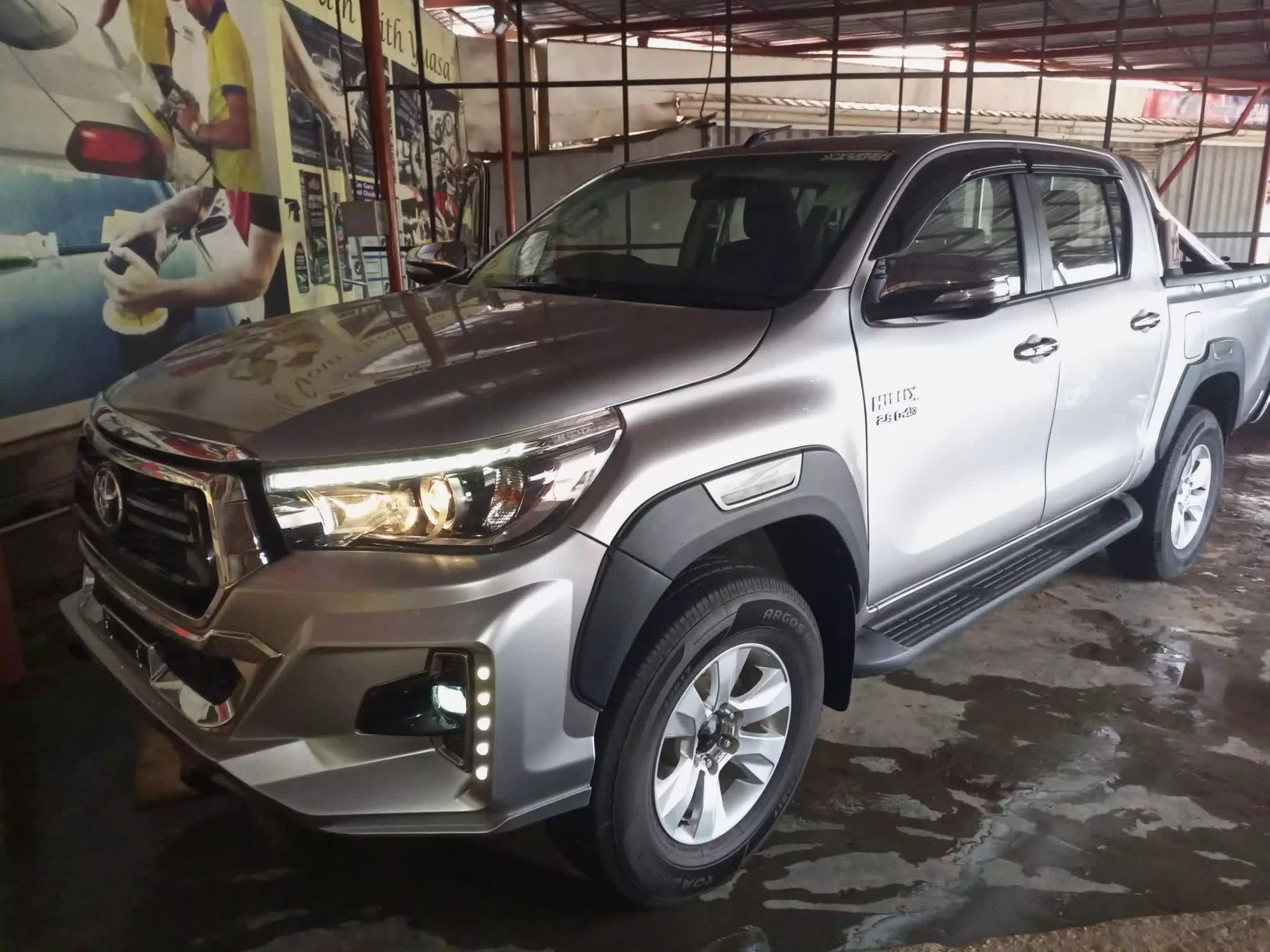 Toyota Hilux Revo  - 2018