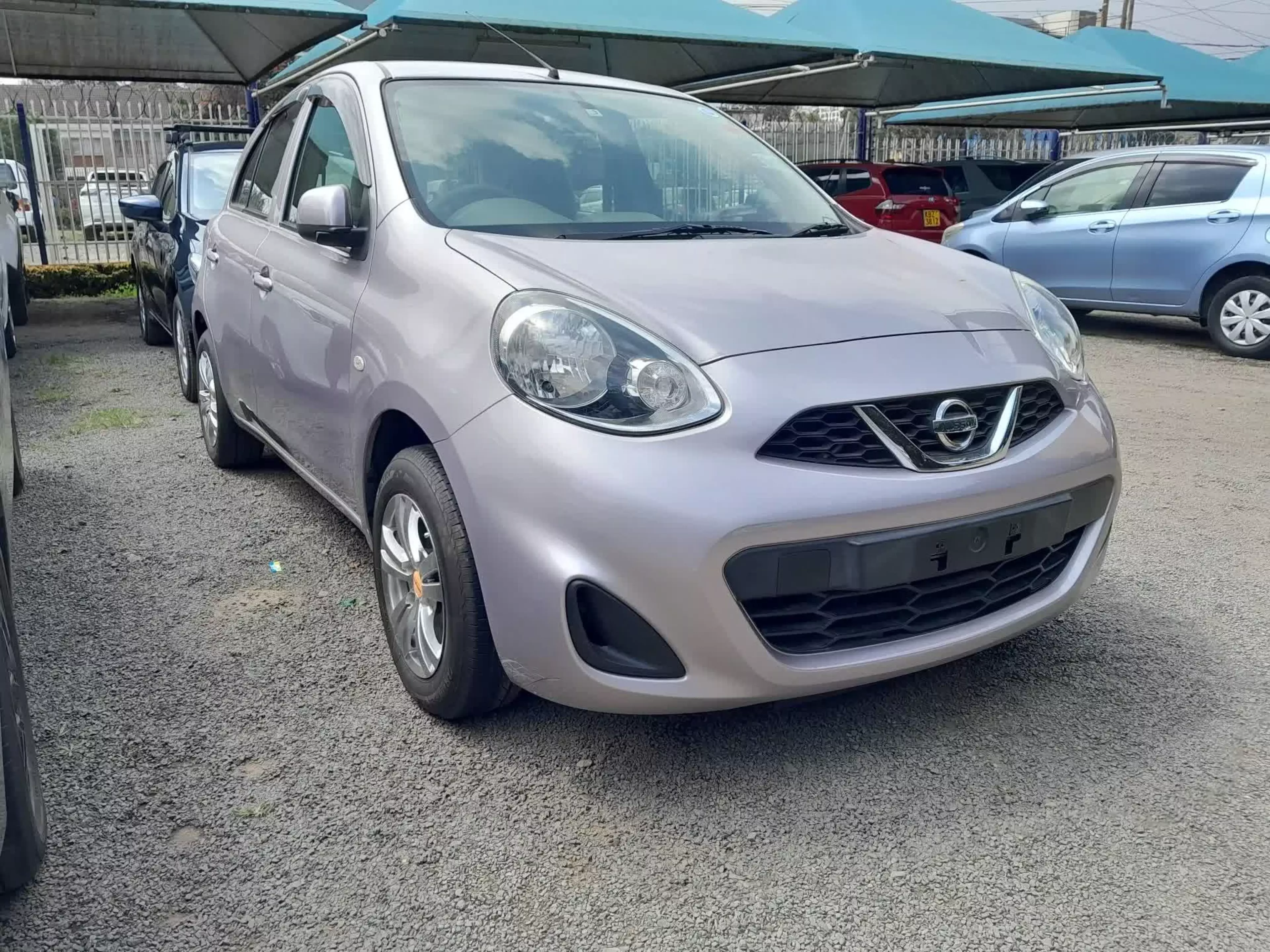 Nissan March - 2015