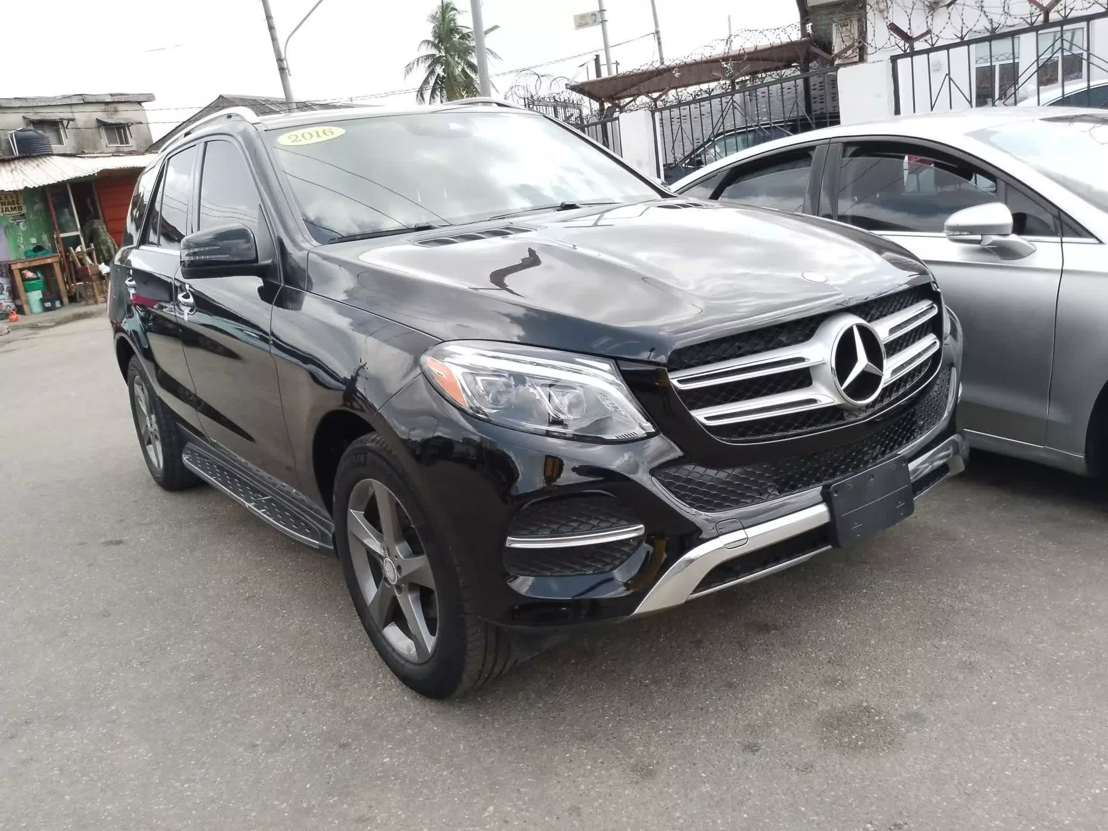 Mercedes-Benz GLE 350 - 2016