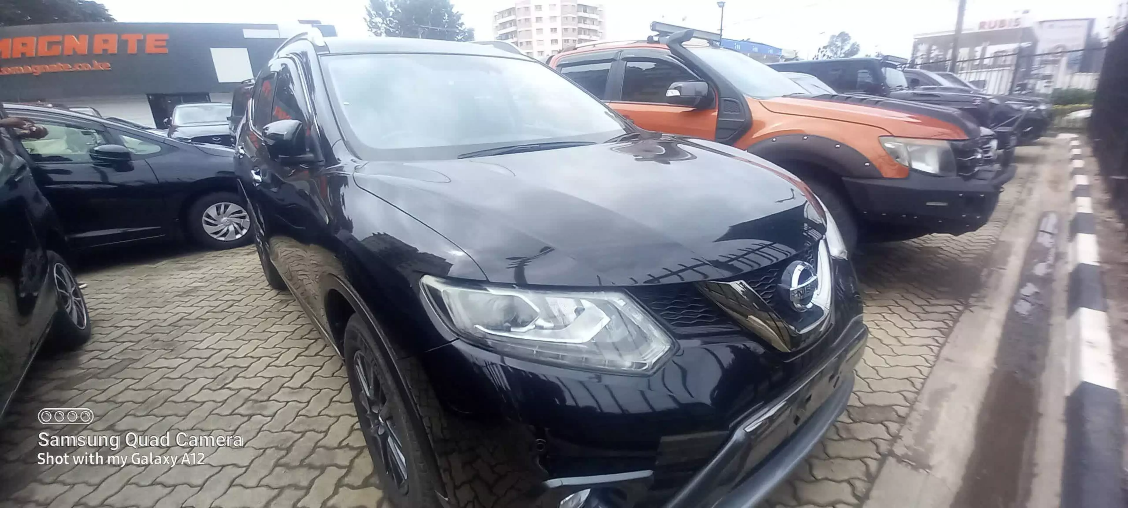 Nissan EXTRAIL HYBRID - 2016