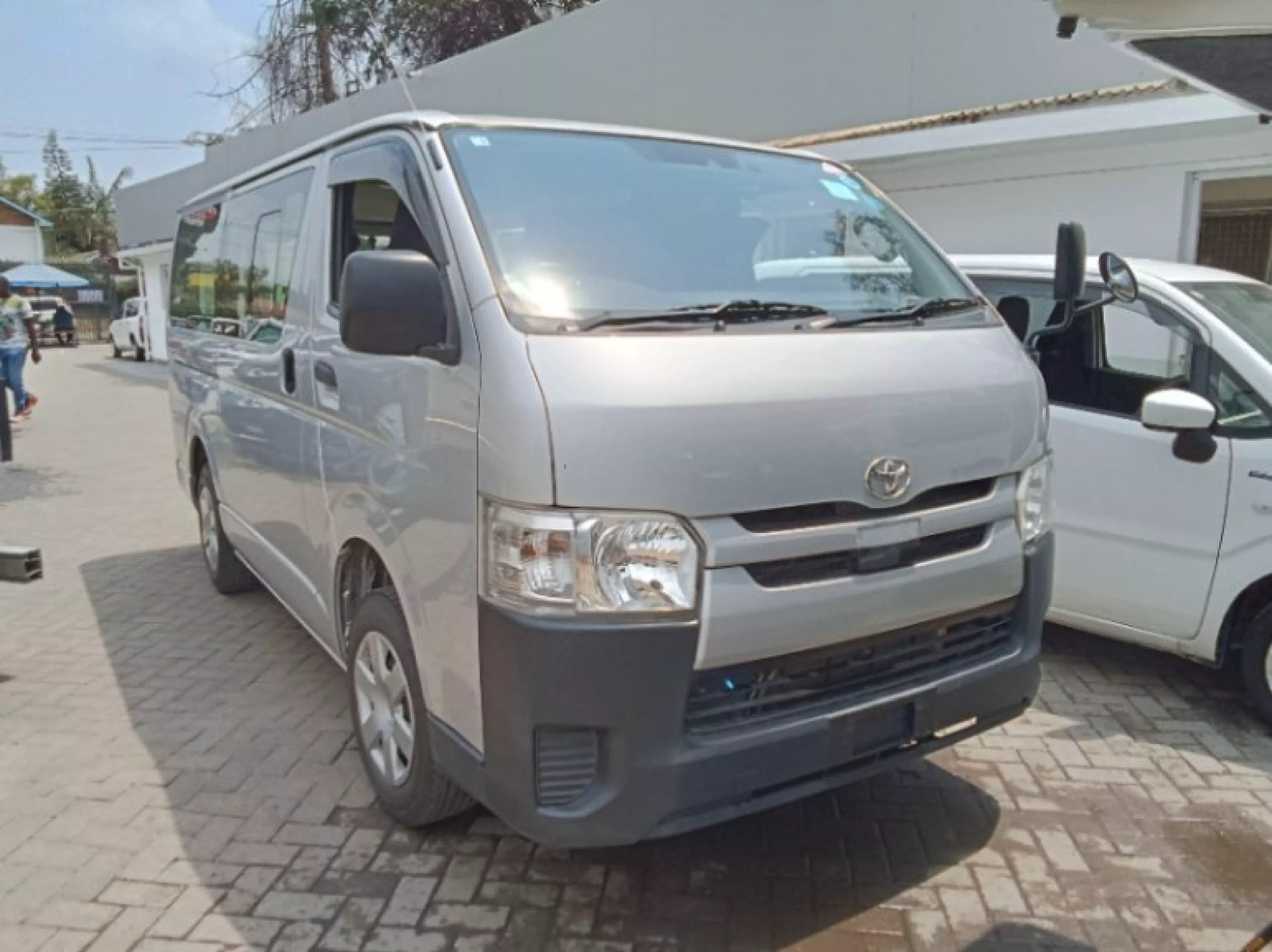 Toyota Hiace - 2019