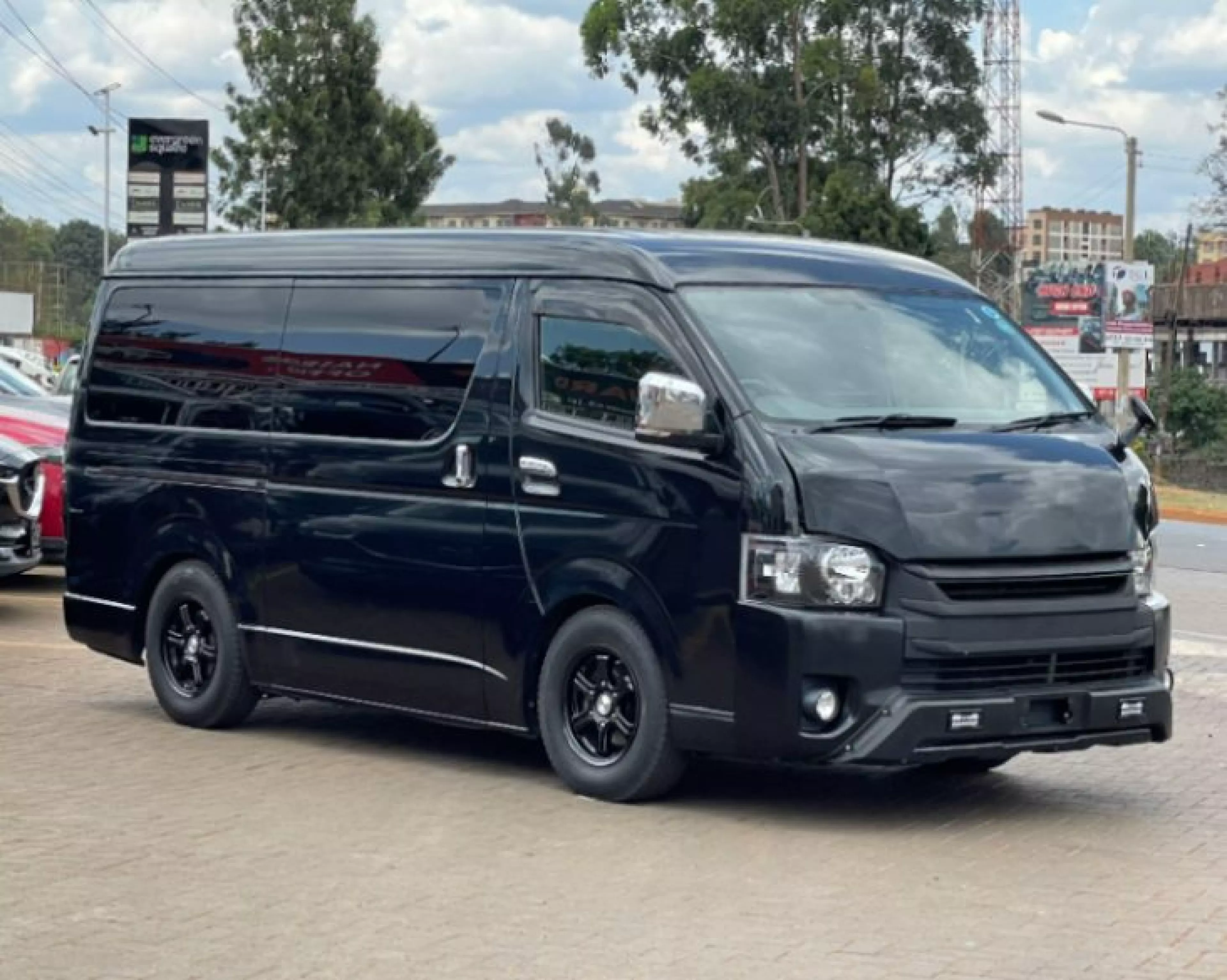 Toyota Hiace - 2017