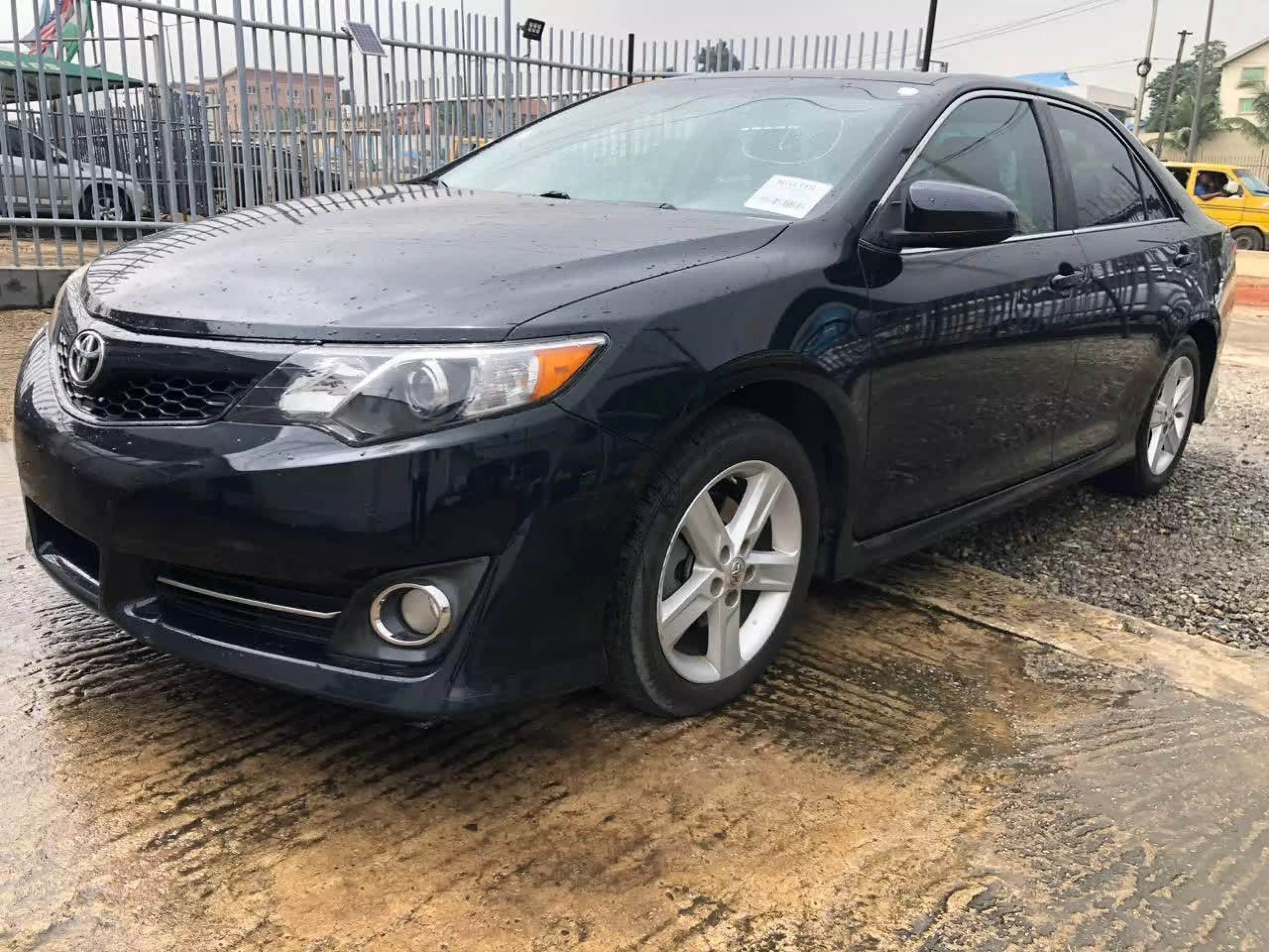 Toyota Camry   - 2013