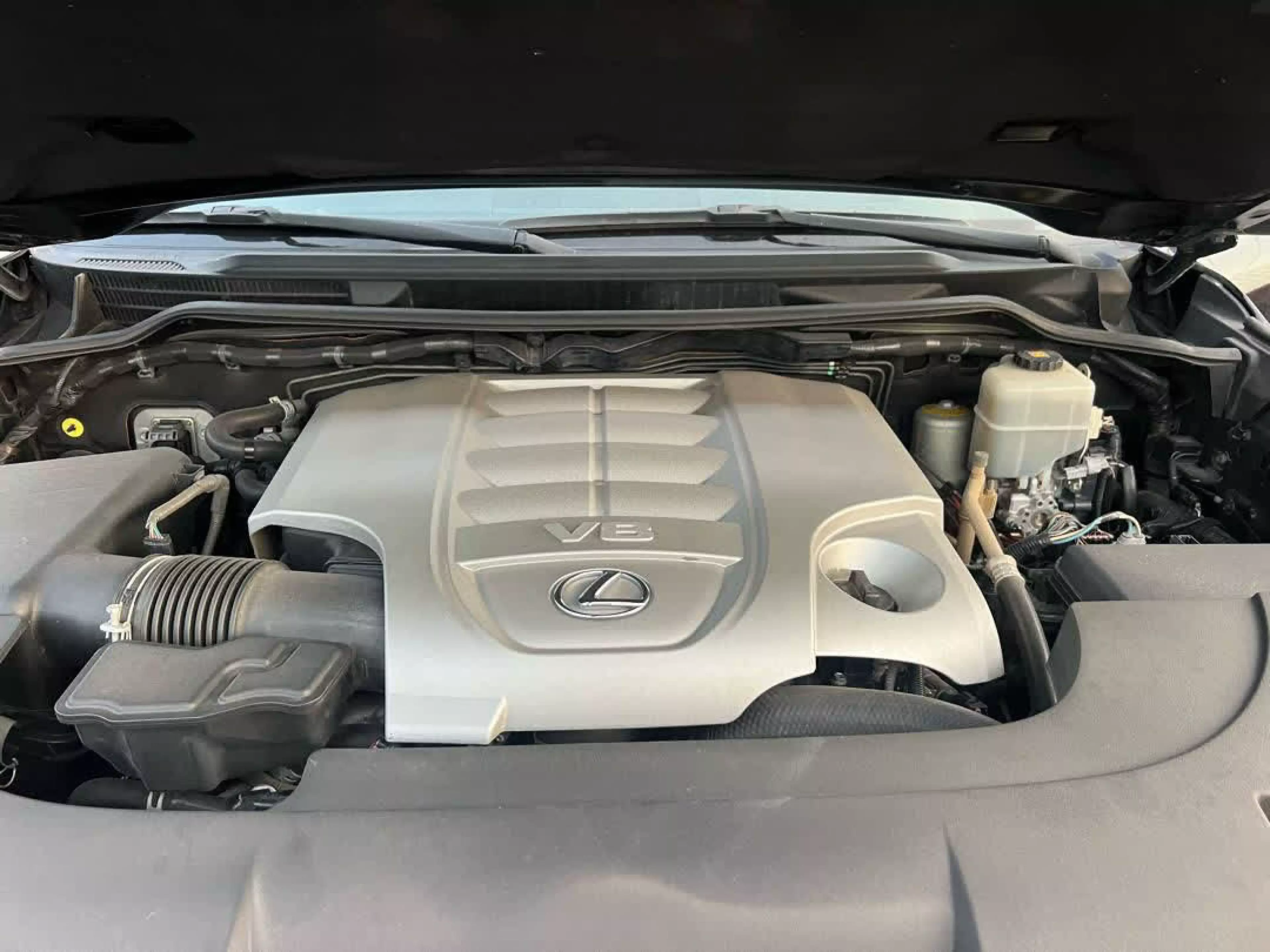 Lexus LX 570   - 2017