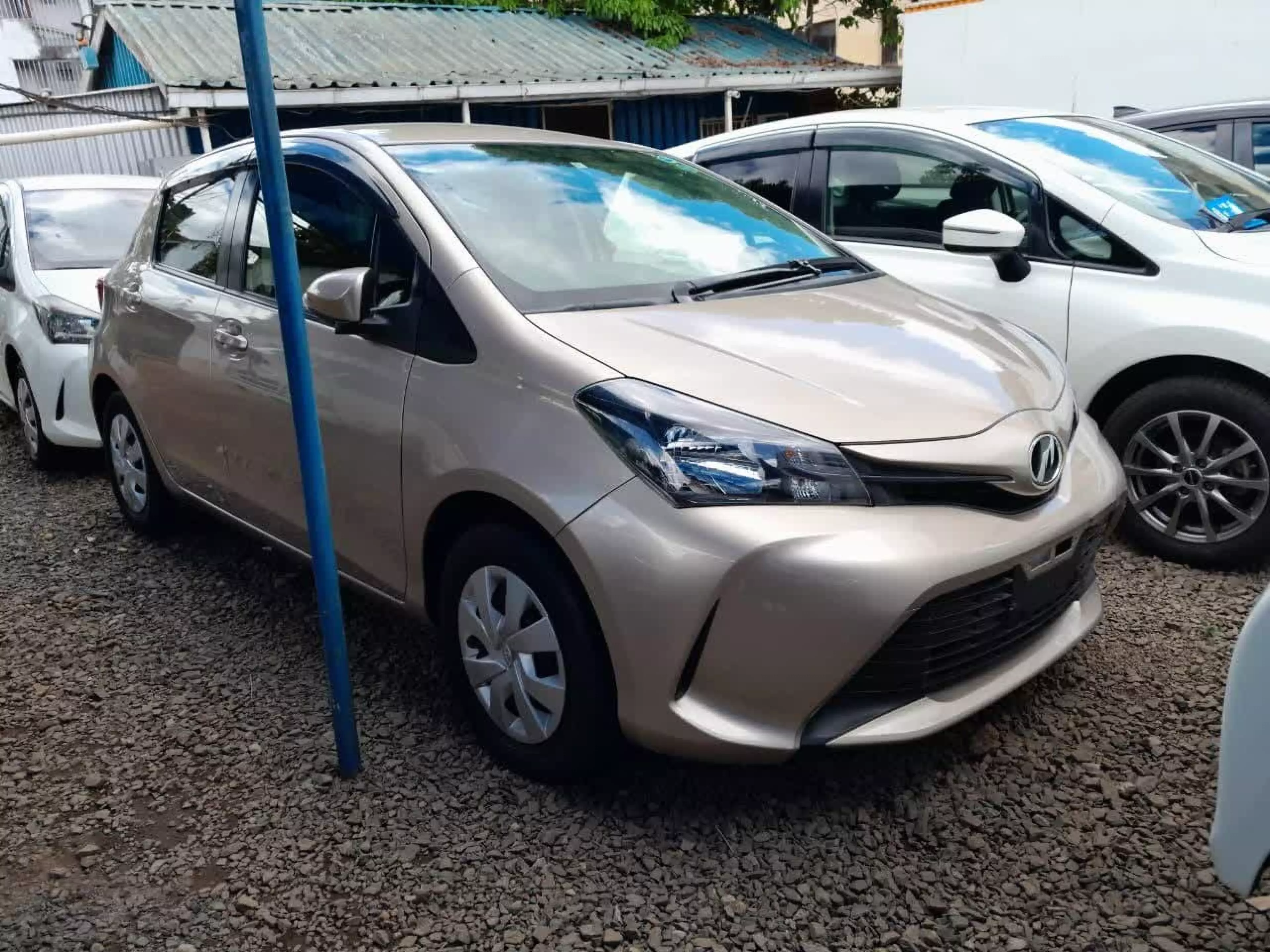 Toyota Vitz - 2016