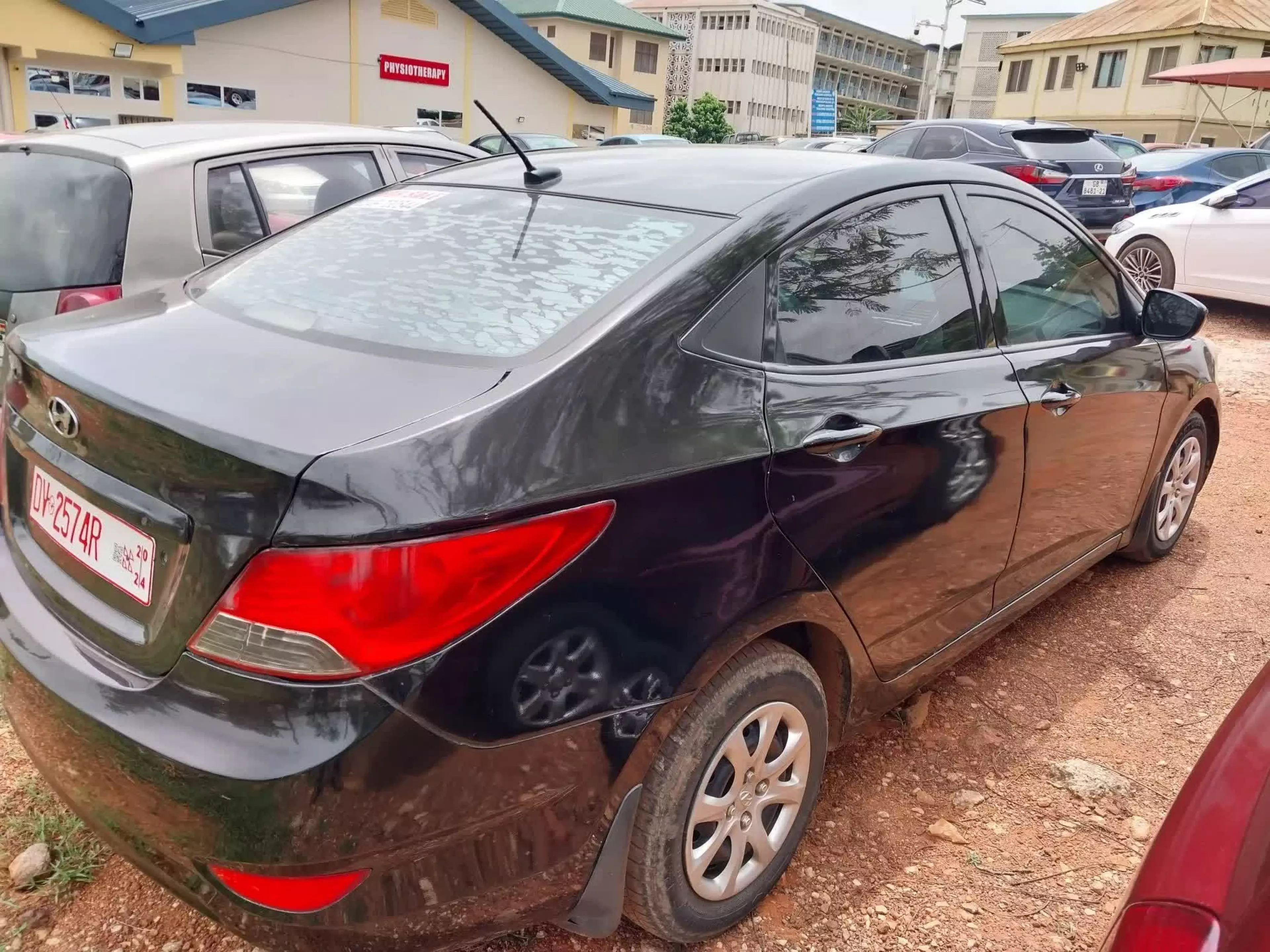 Hyundai Accent - 2013
