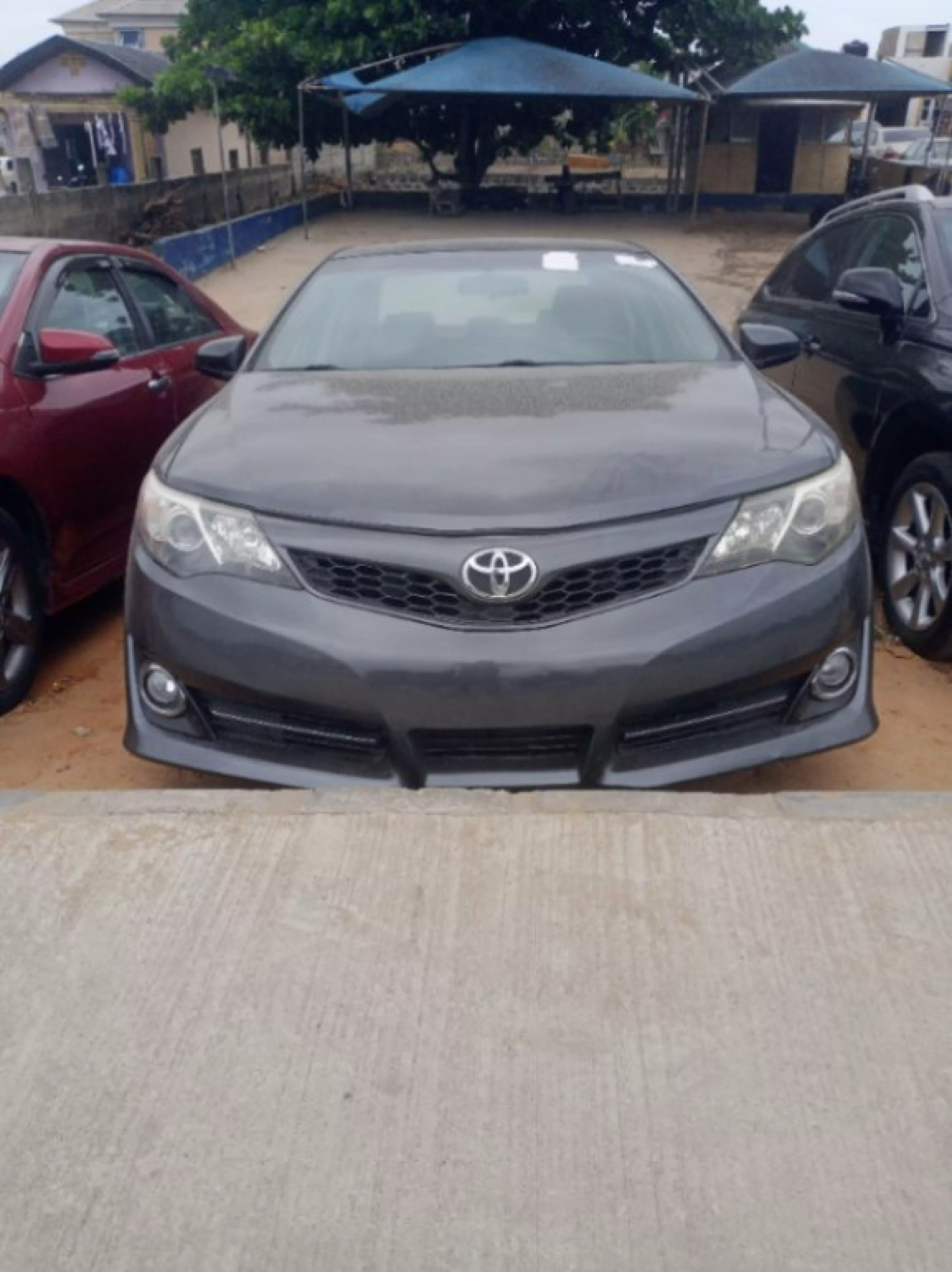 Toyota Camry - 2012