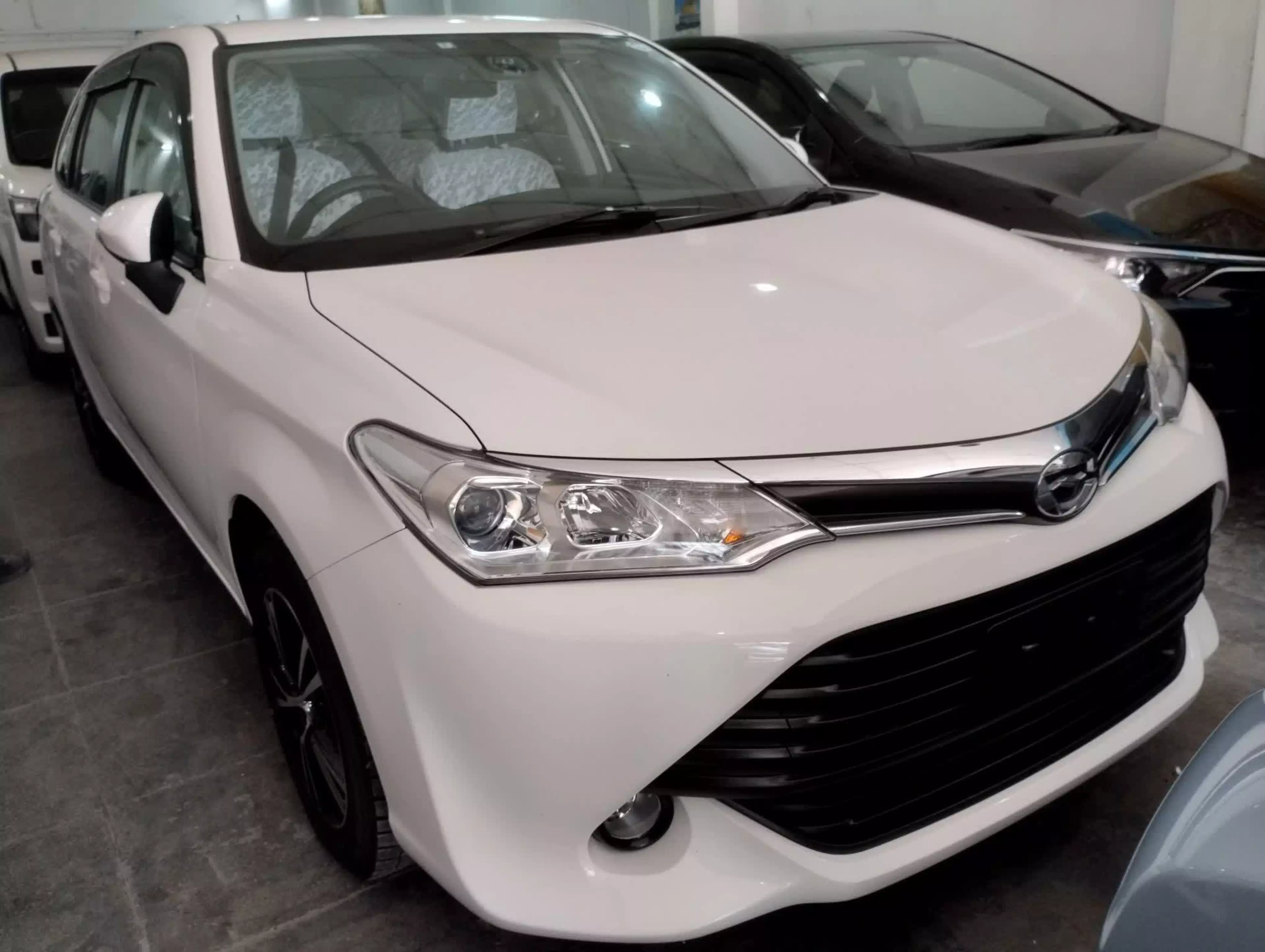 Toyota Fielder  - 2016