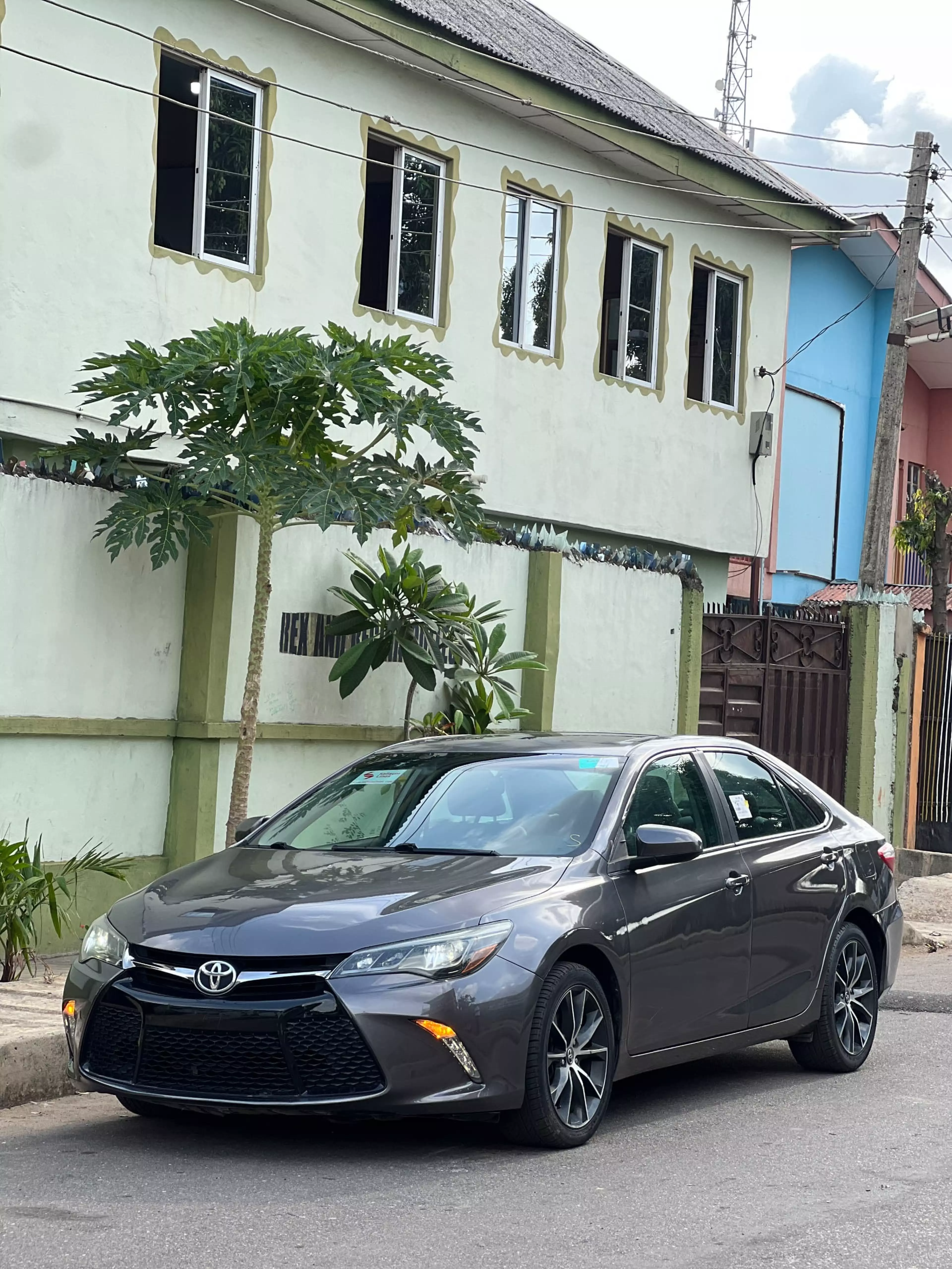 Toyota Camry   - 2016