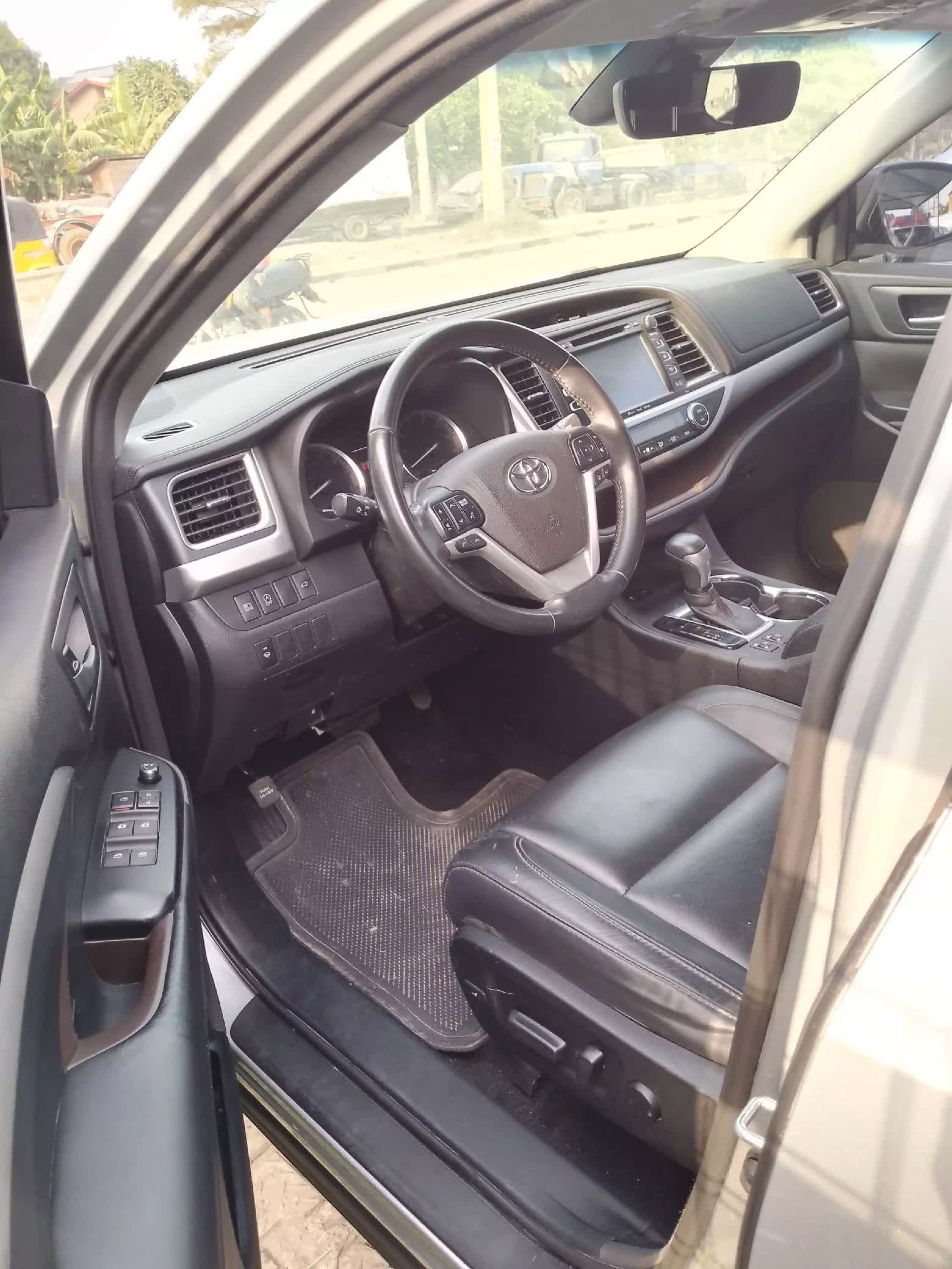 Toyota Highlander - 2017
