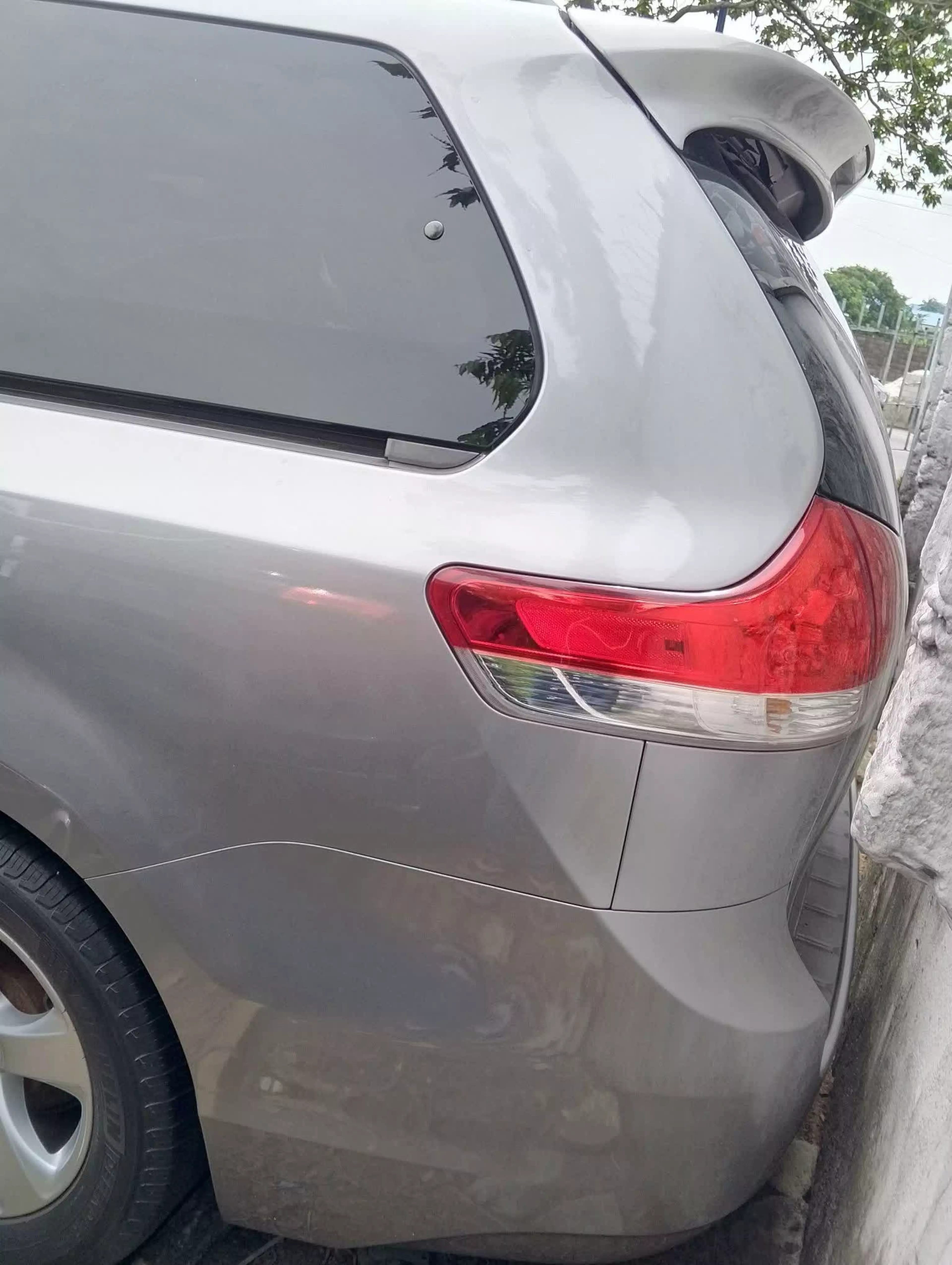 Toyota Sienna - 2012