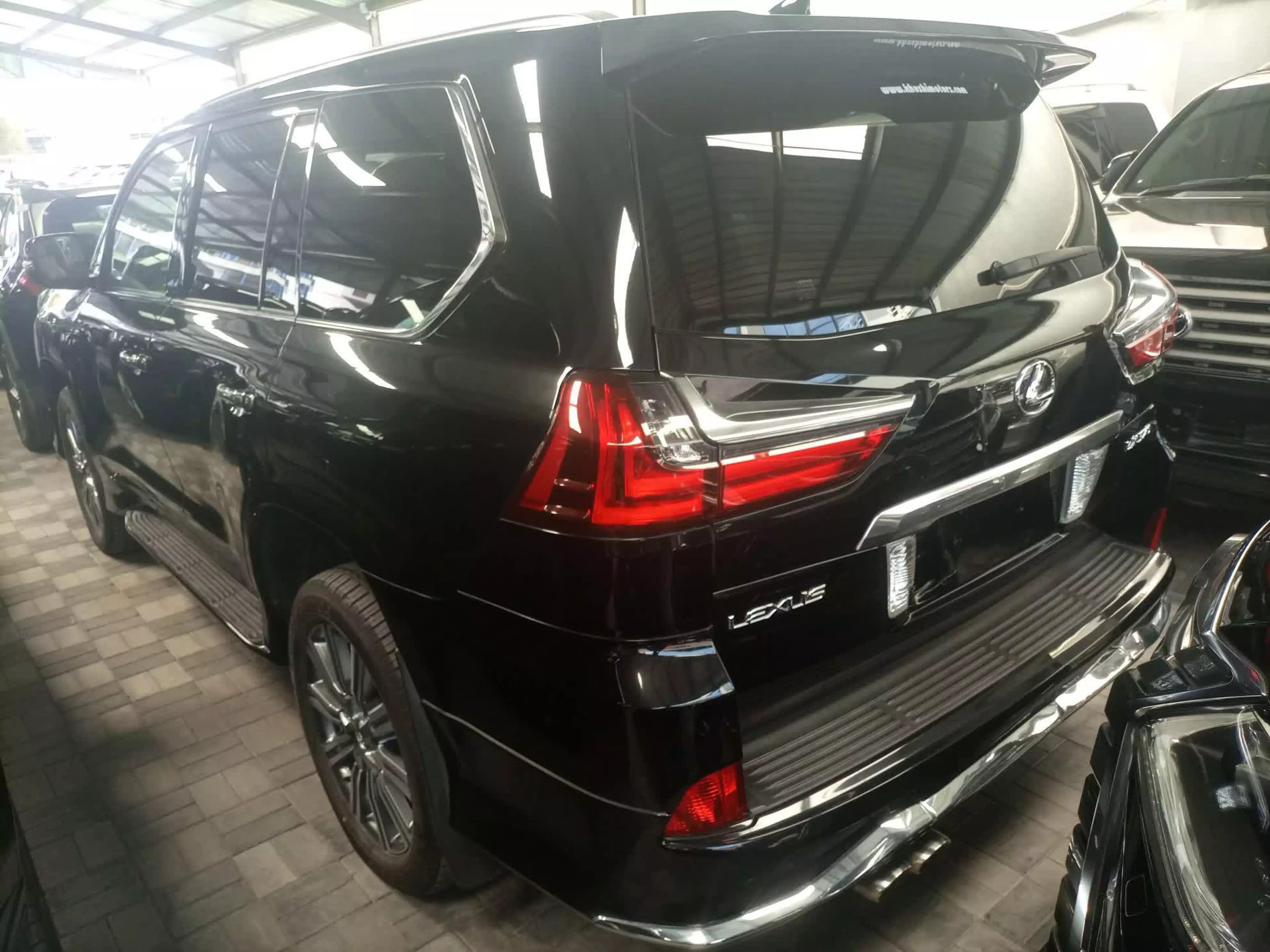 Lexus LX 570 - 2016