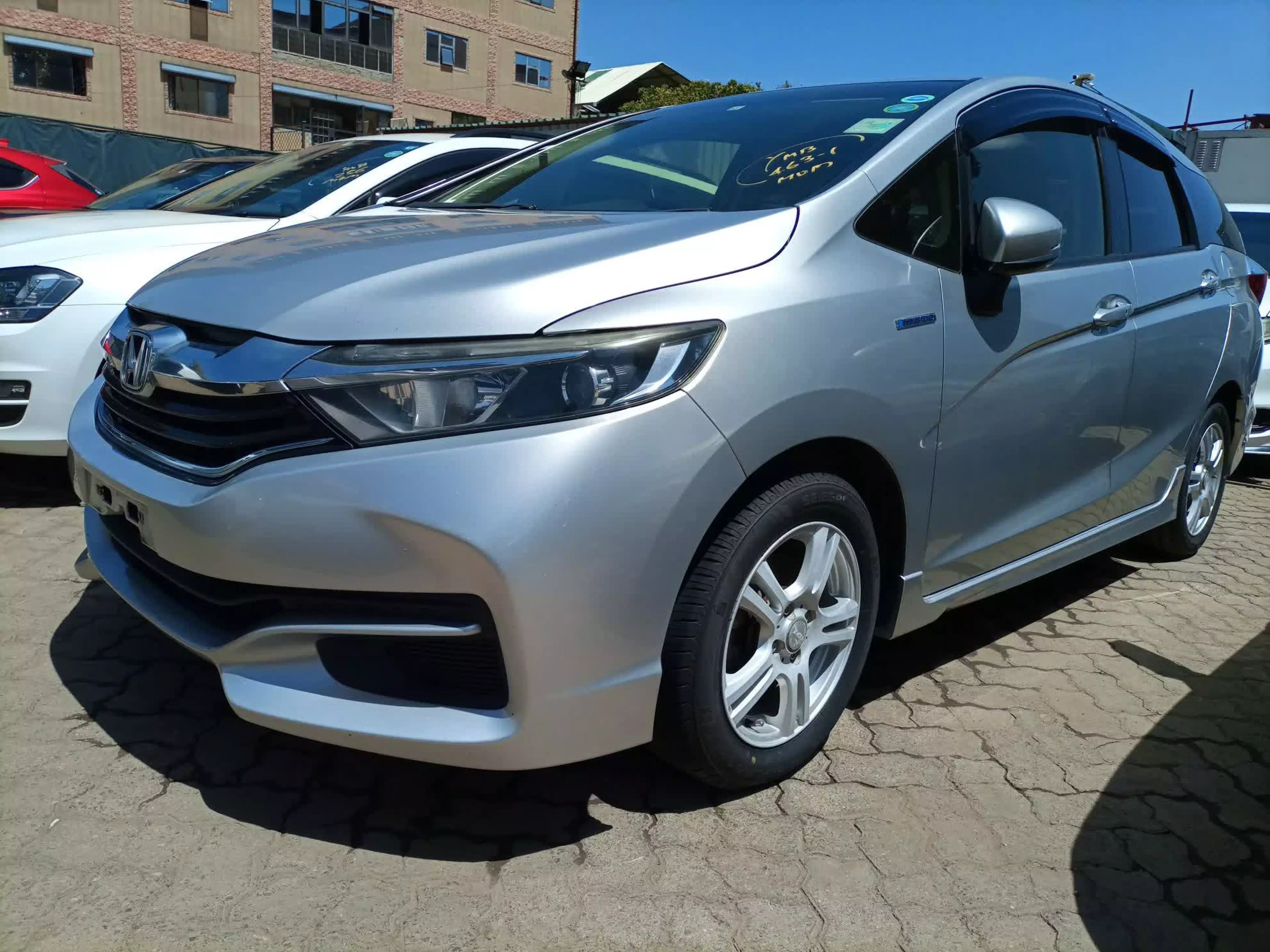 Honda Fit shuttle hybrid - 2015