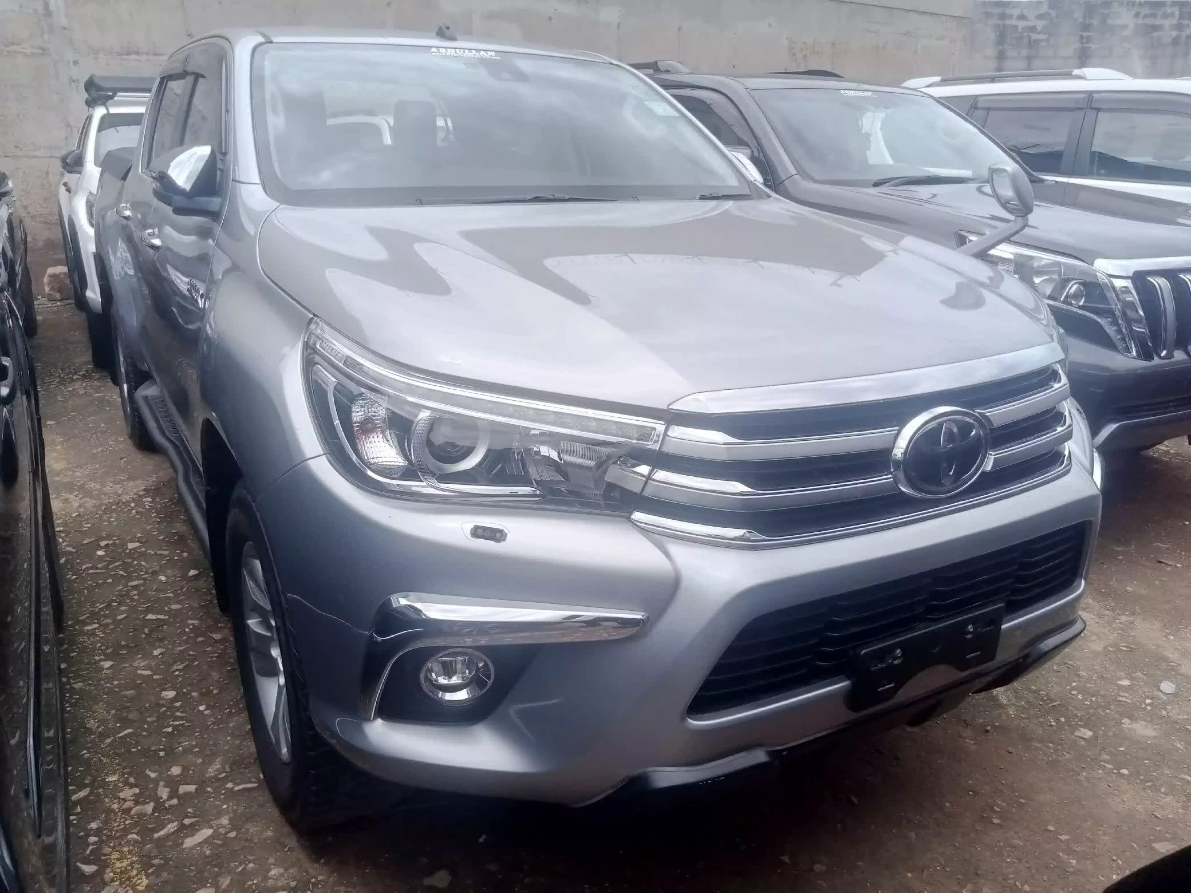 Toyota Hilux   - 2018