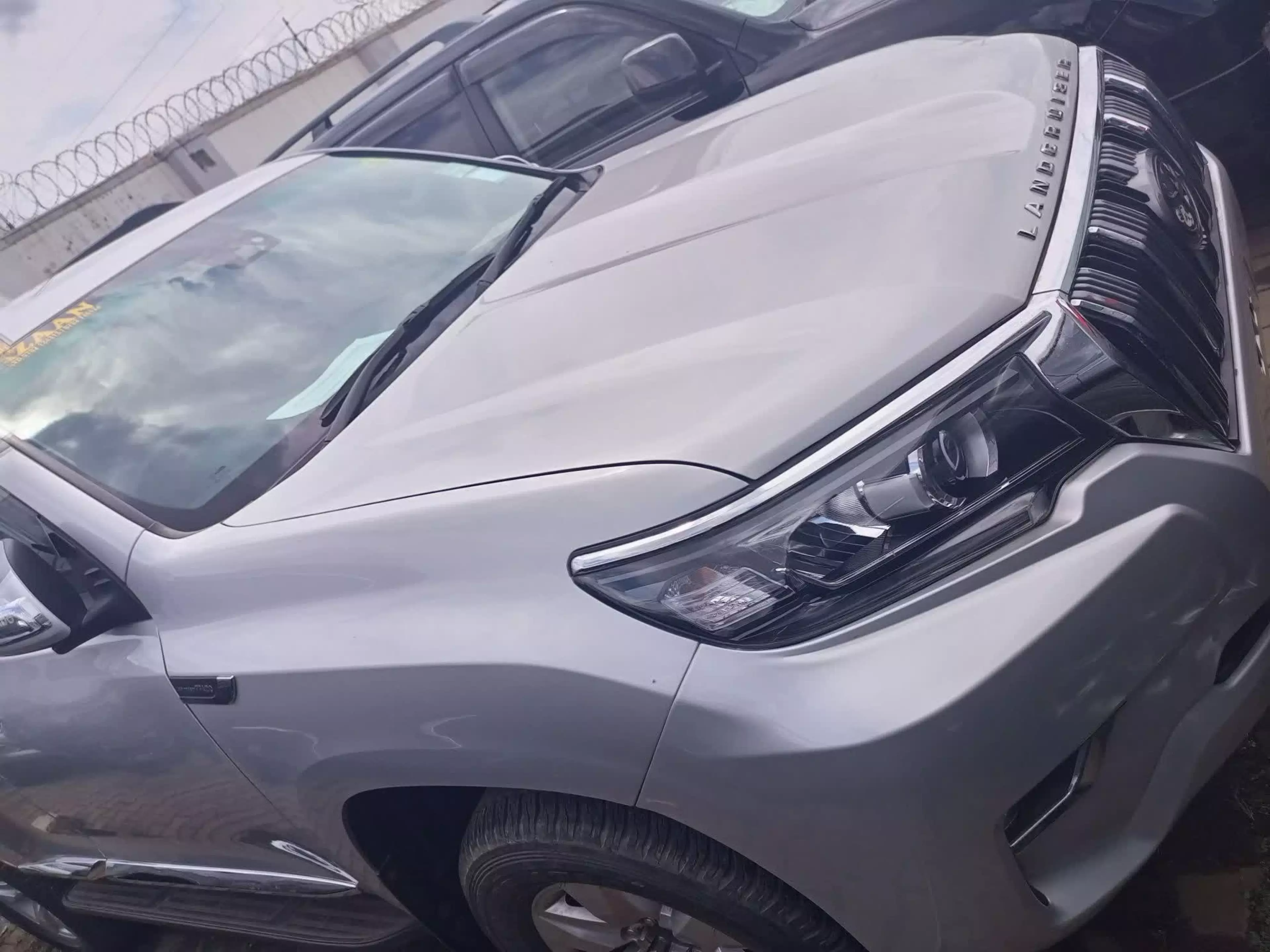 Toyota Landcruiser prado TX - 2012