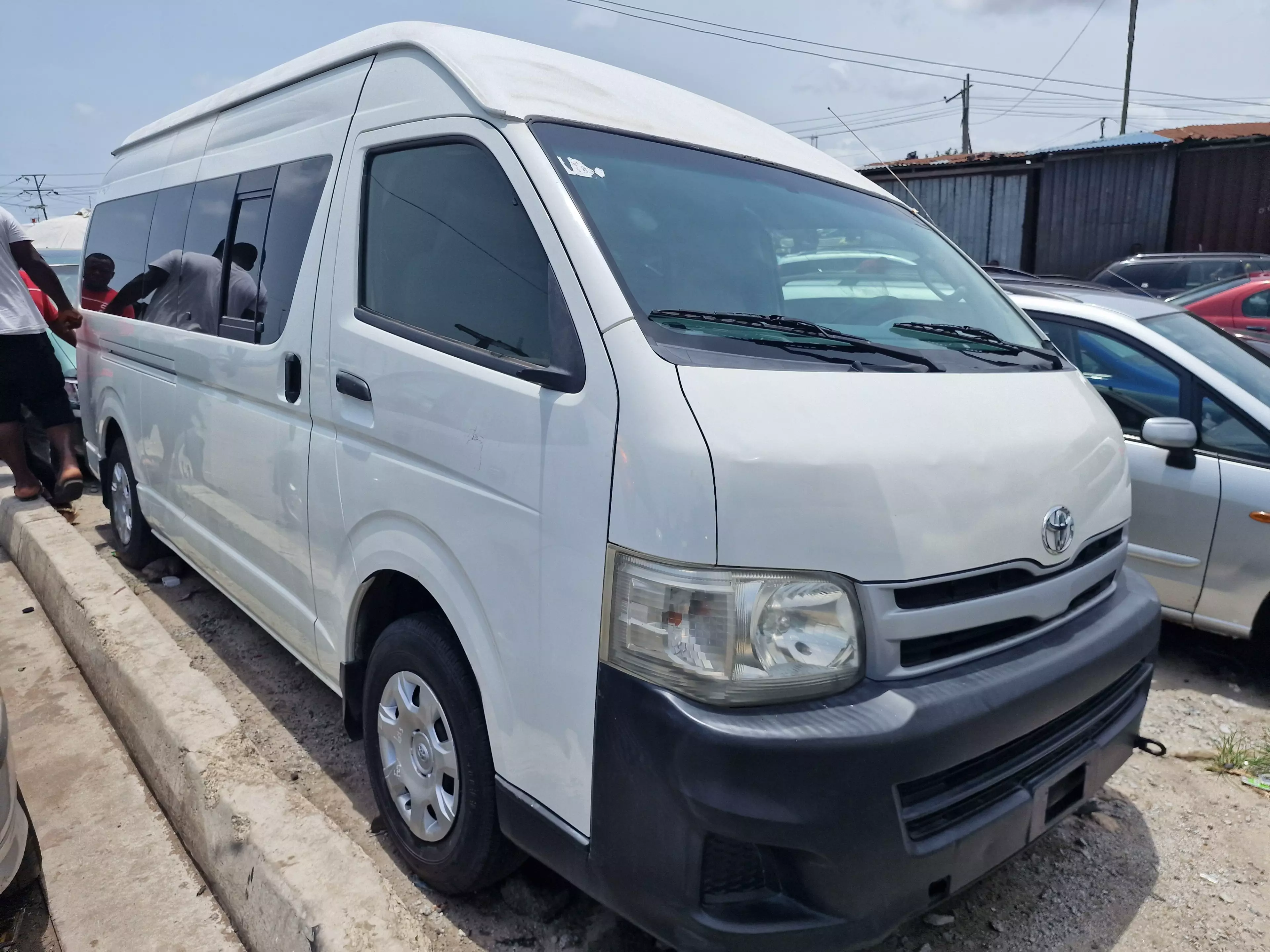 Toyota Hiace (High Roof) - 2011
