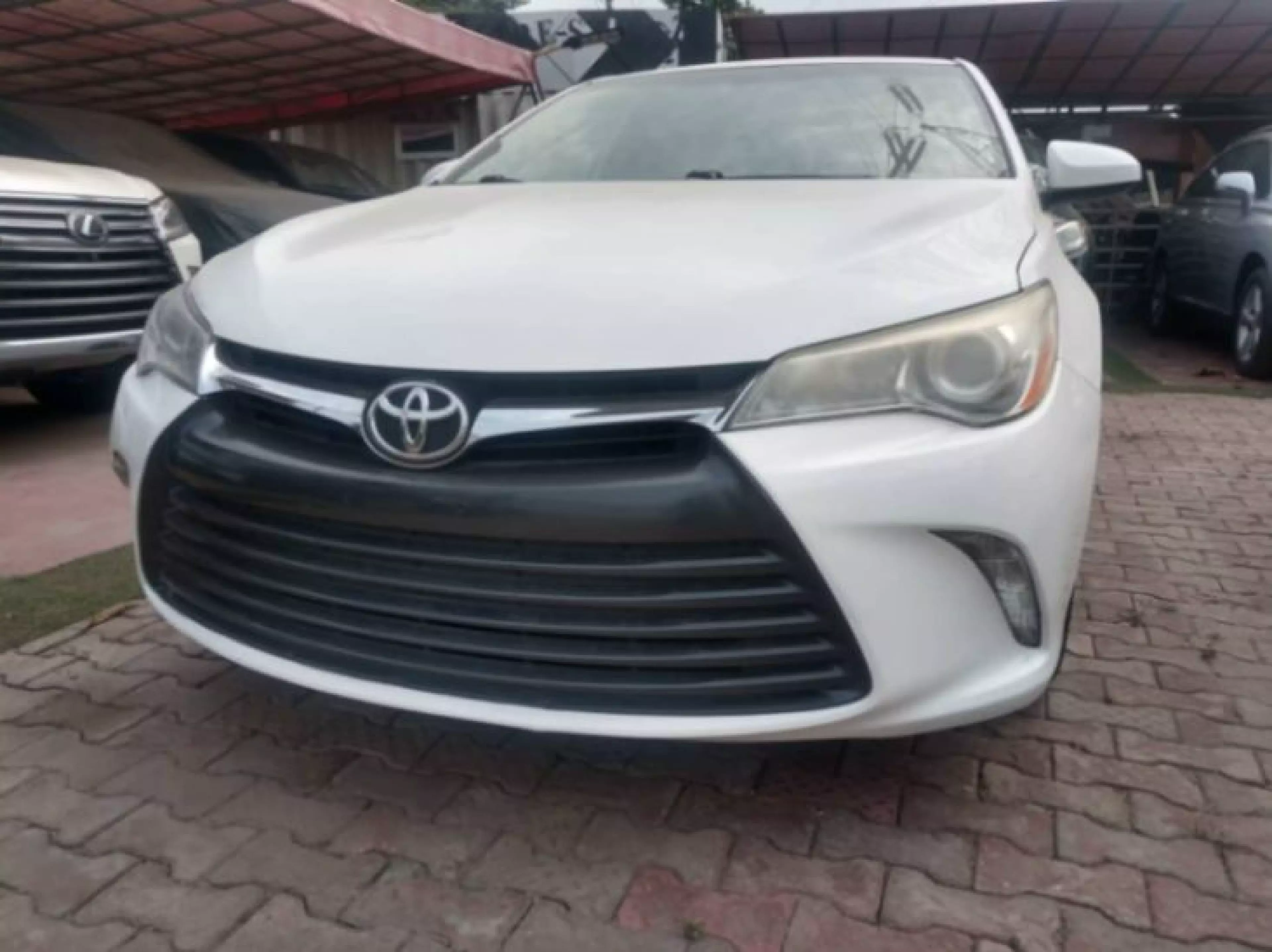Toyota Camry - 2016
