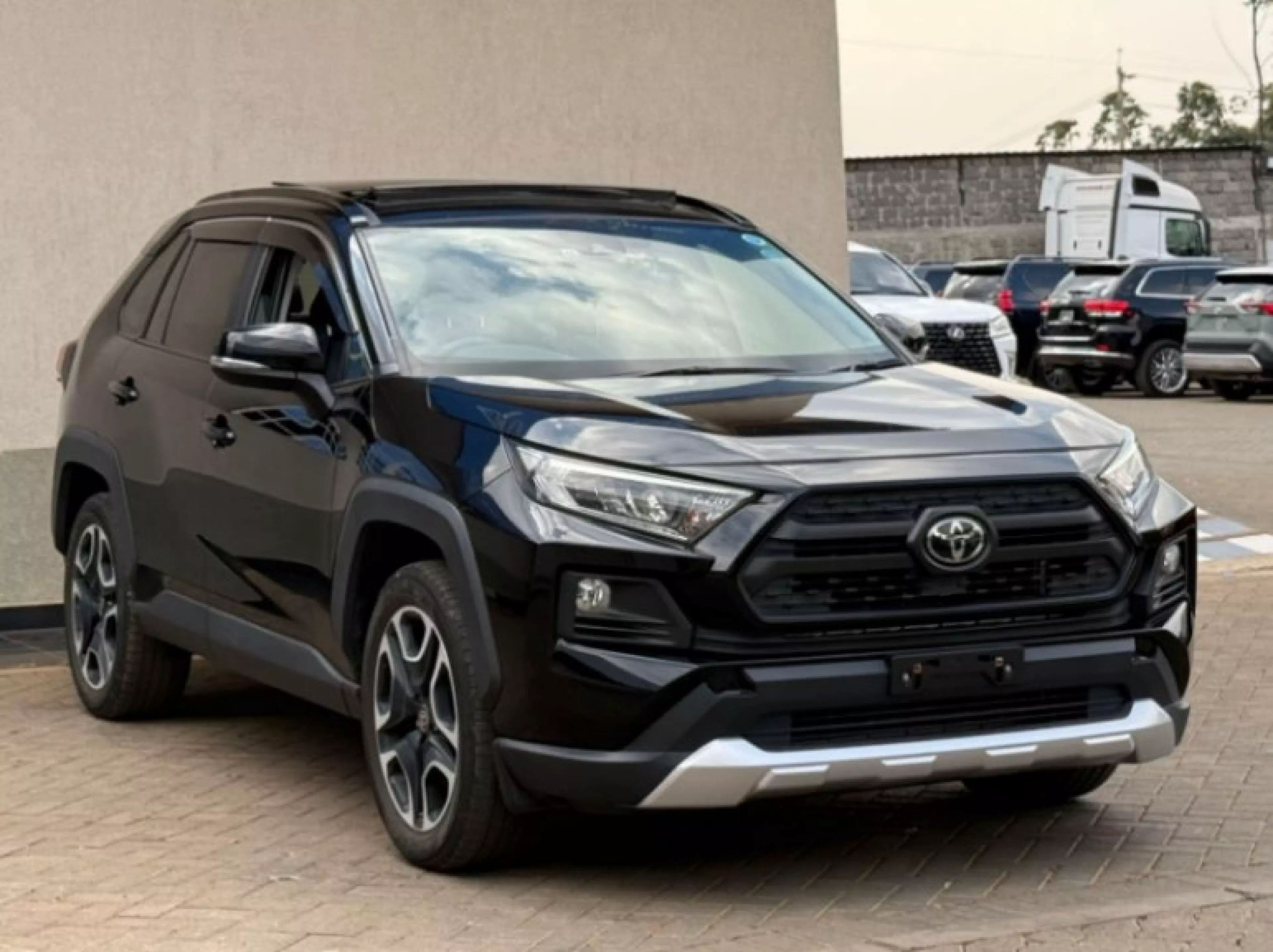 Toyota Rav 4 8AT 2.5l (Adventure Grade) - 2019