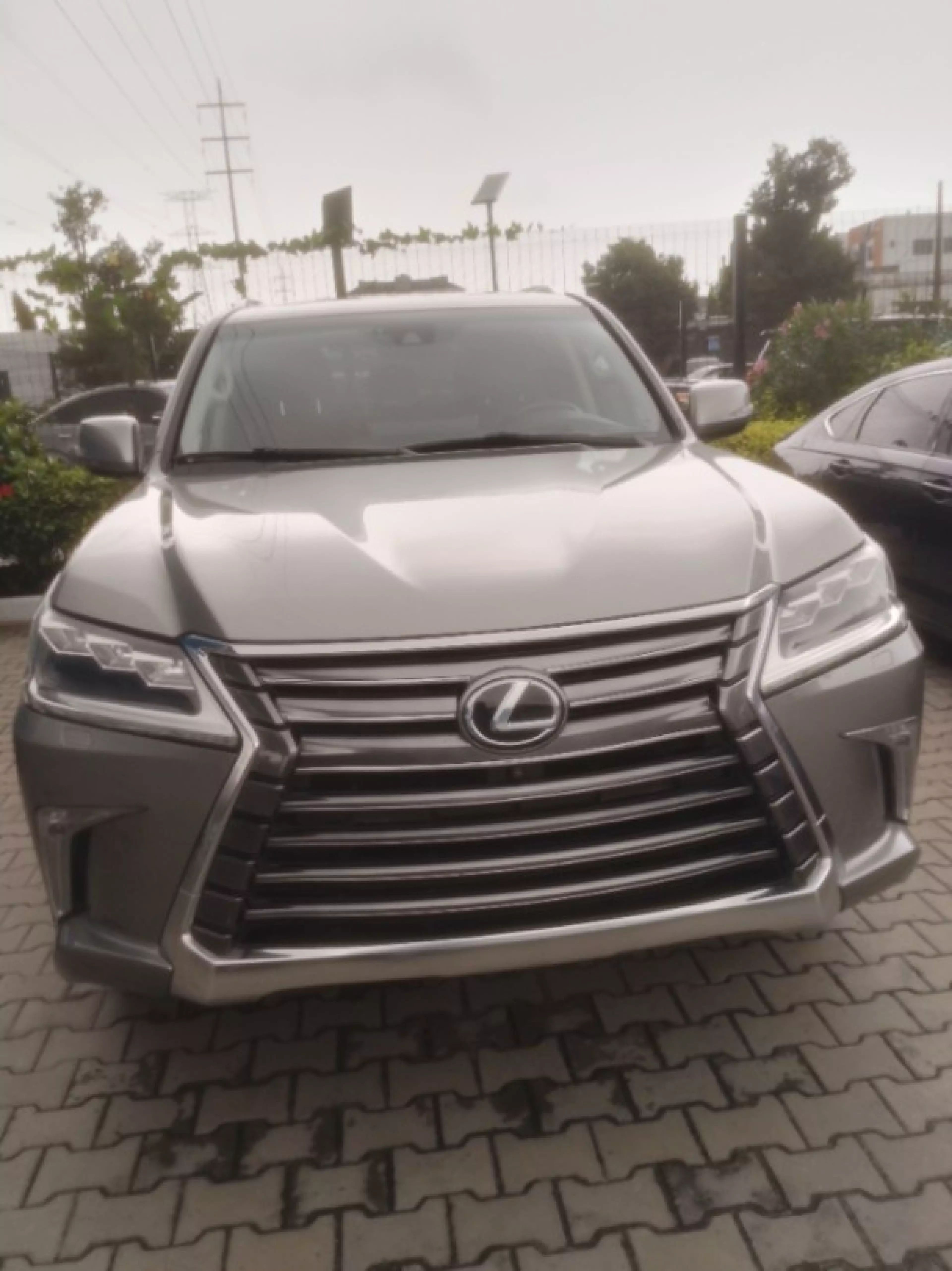 Lexus LX 570 - 2017