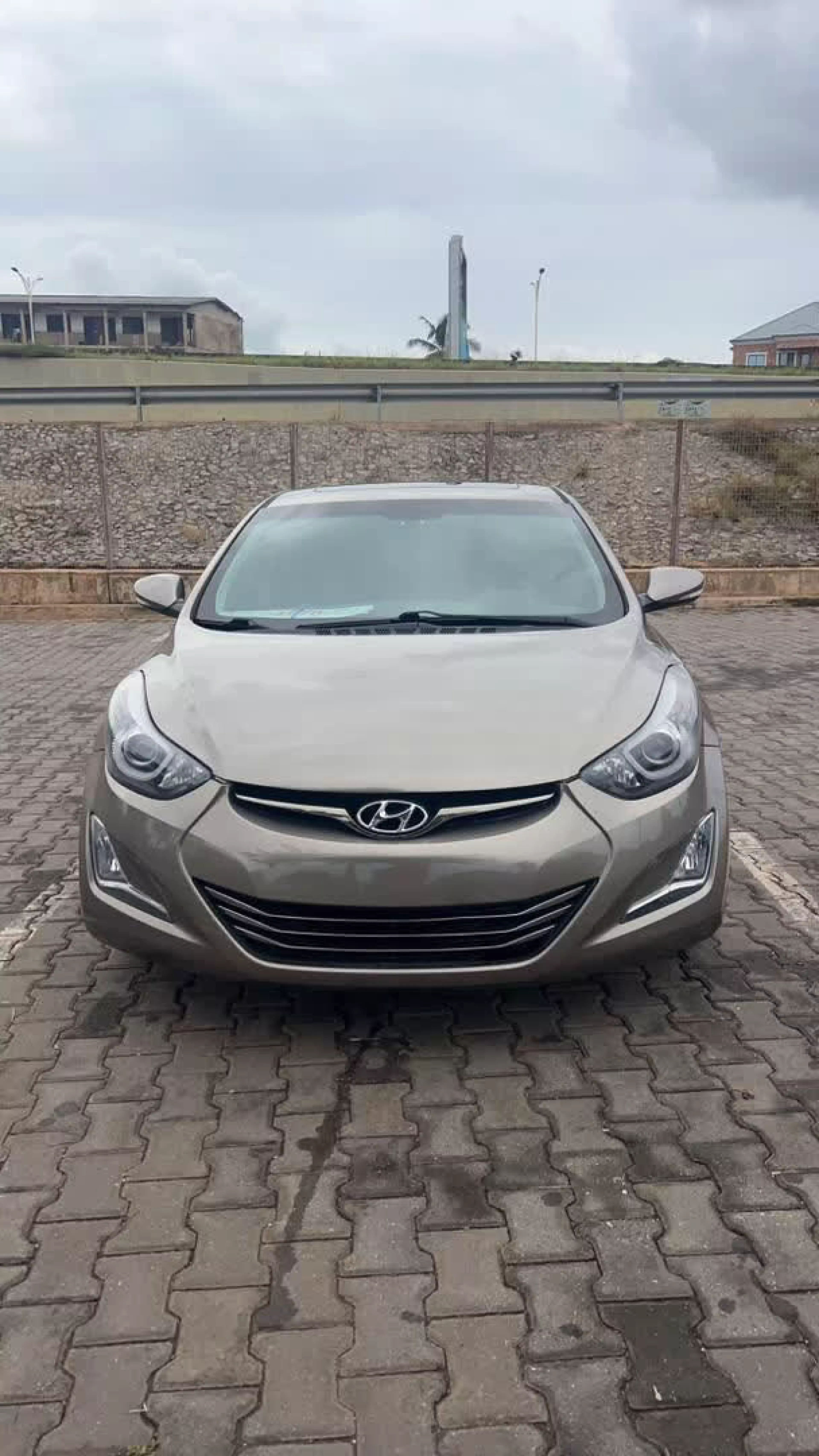 Hyundai Elantra - 2015