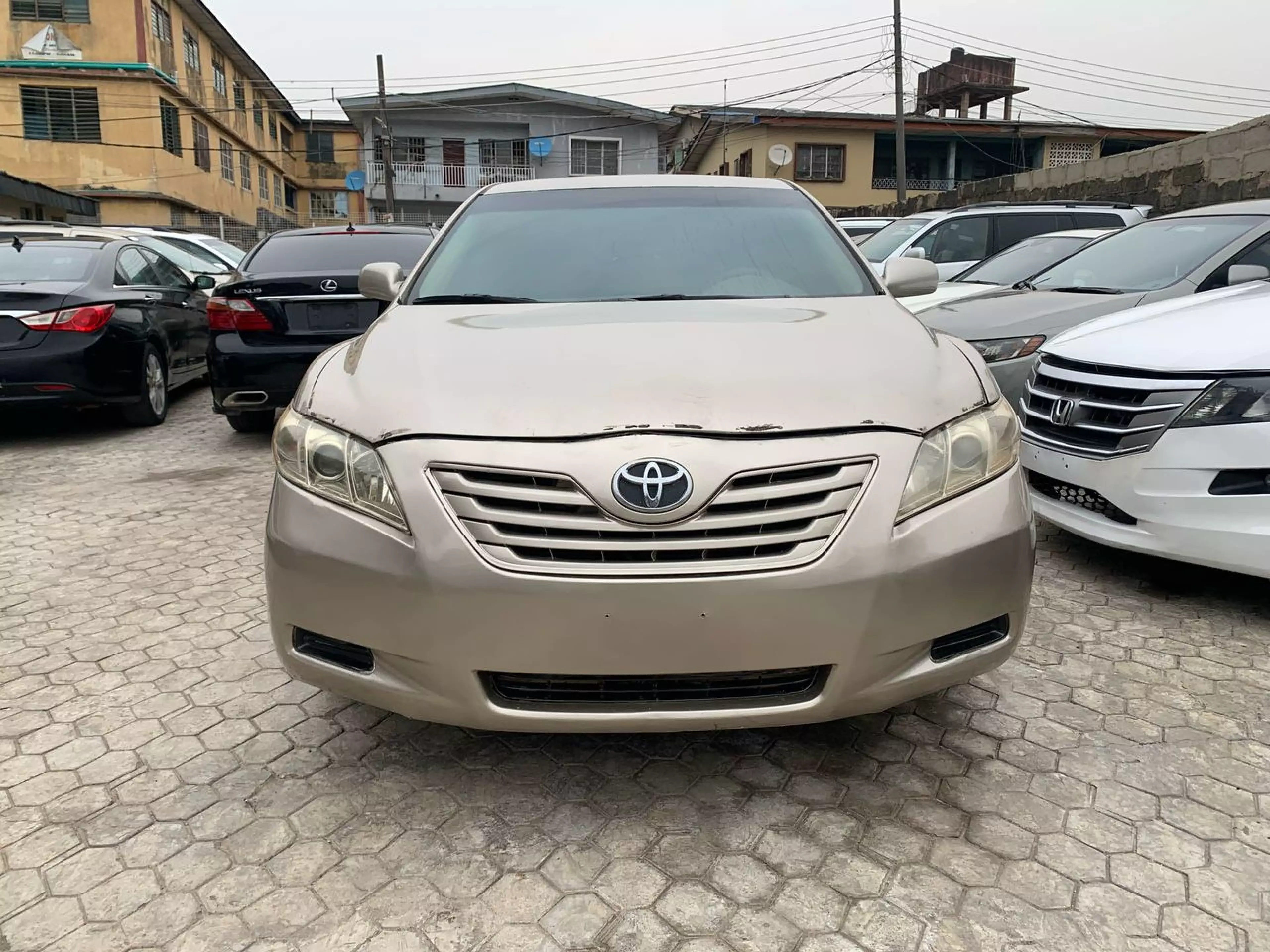 Toyota Camry   - 2009