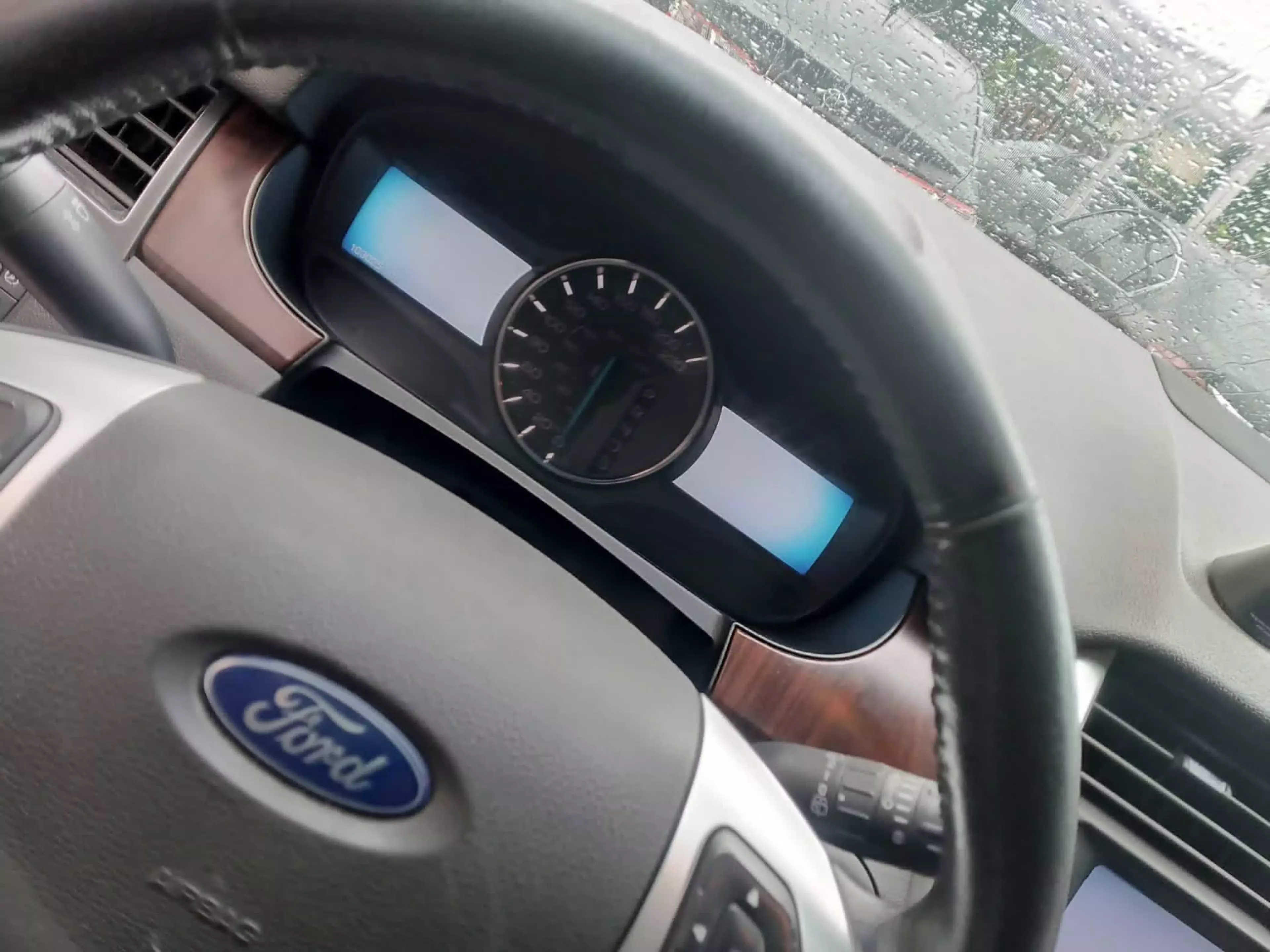 Ford Edge   - 2013