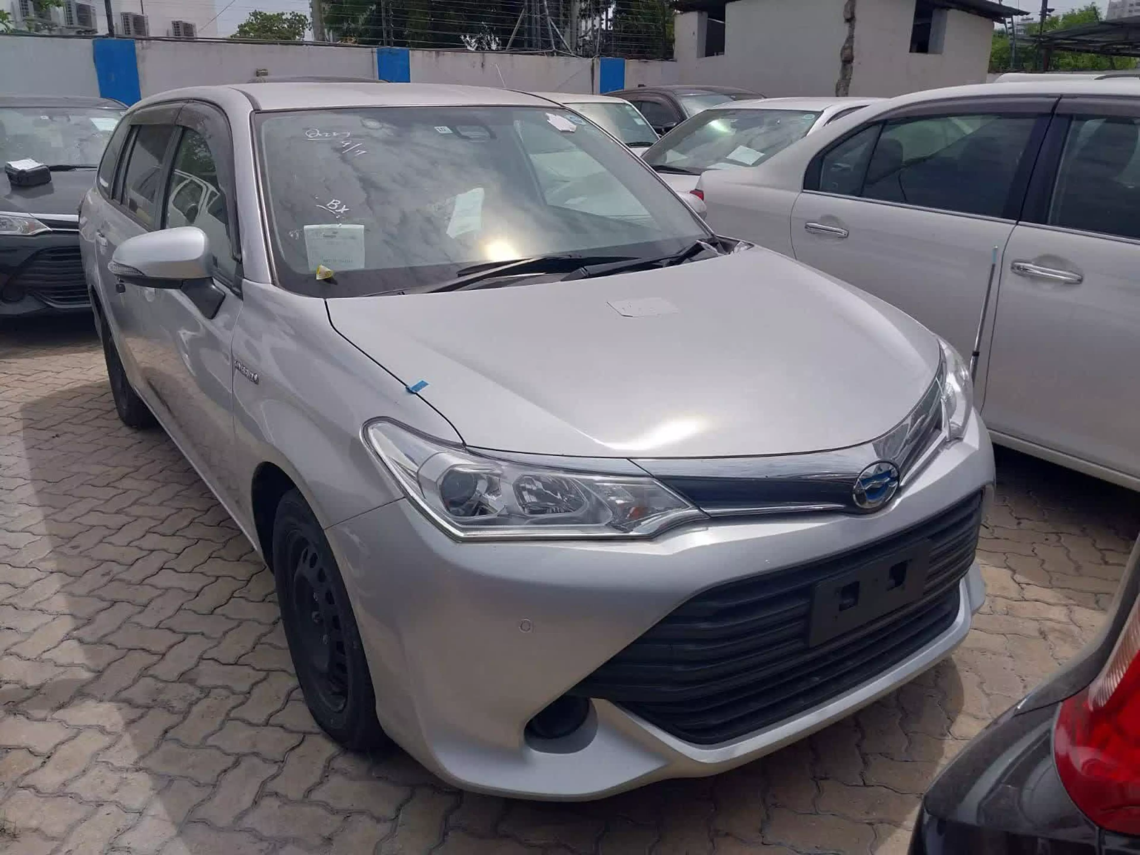 Toyota Fielder hybrid  - 2016