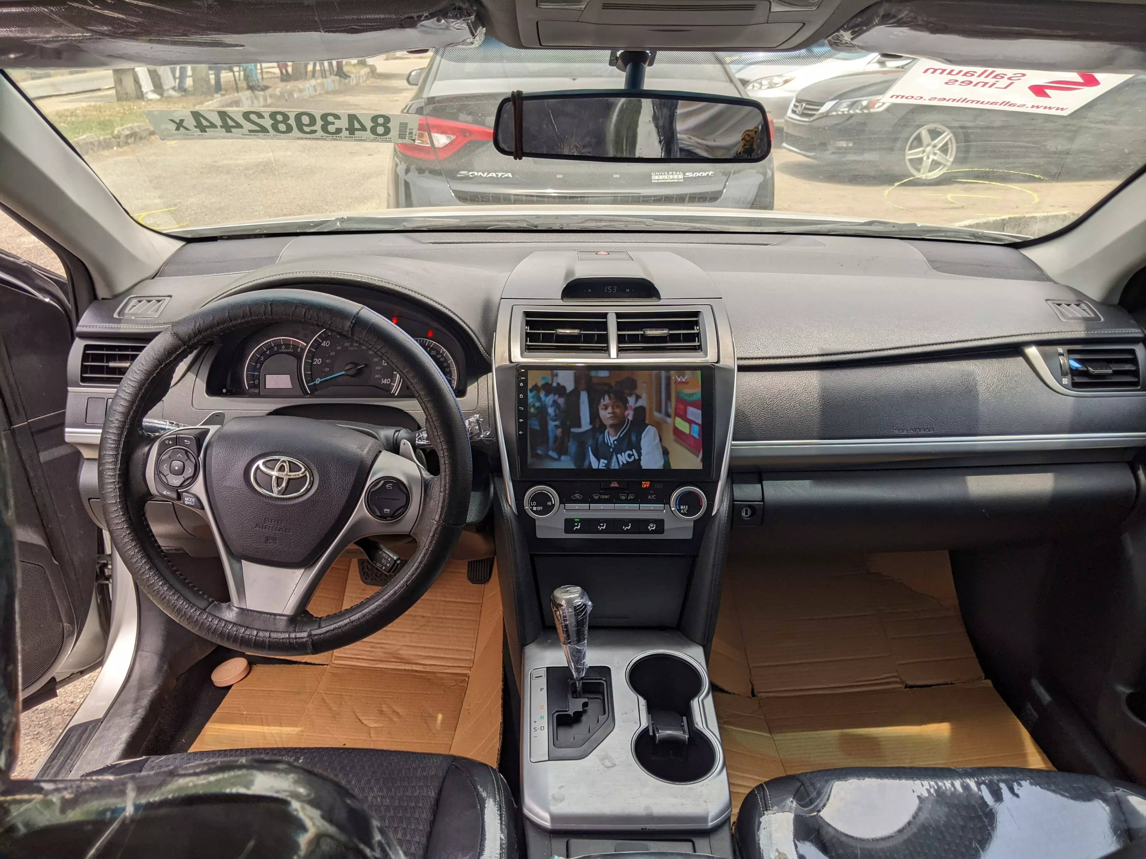 Toyota Camry   - 2014
