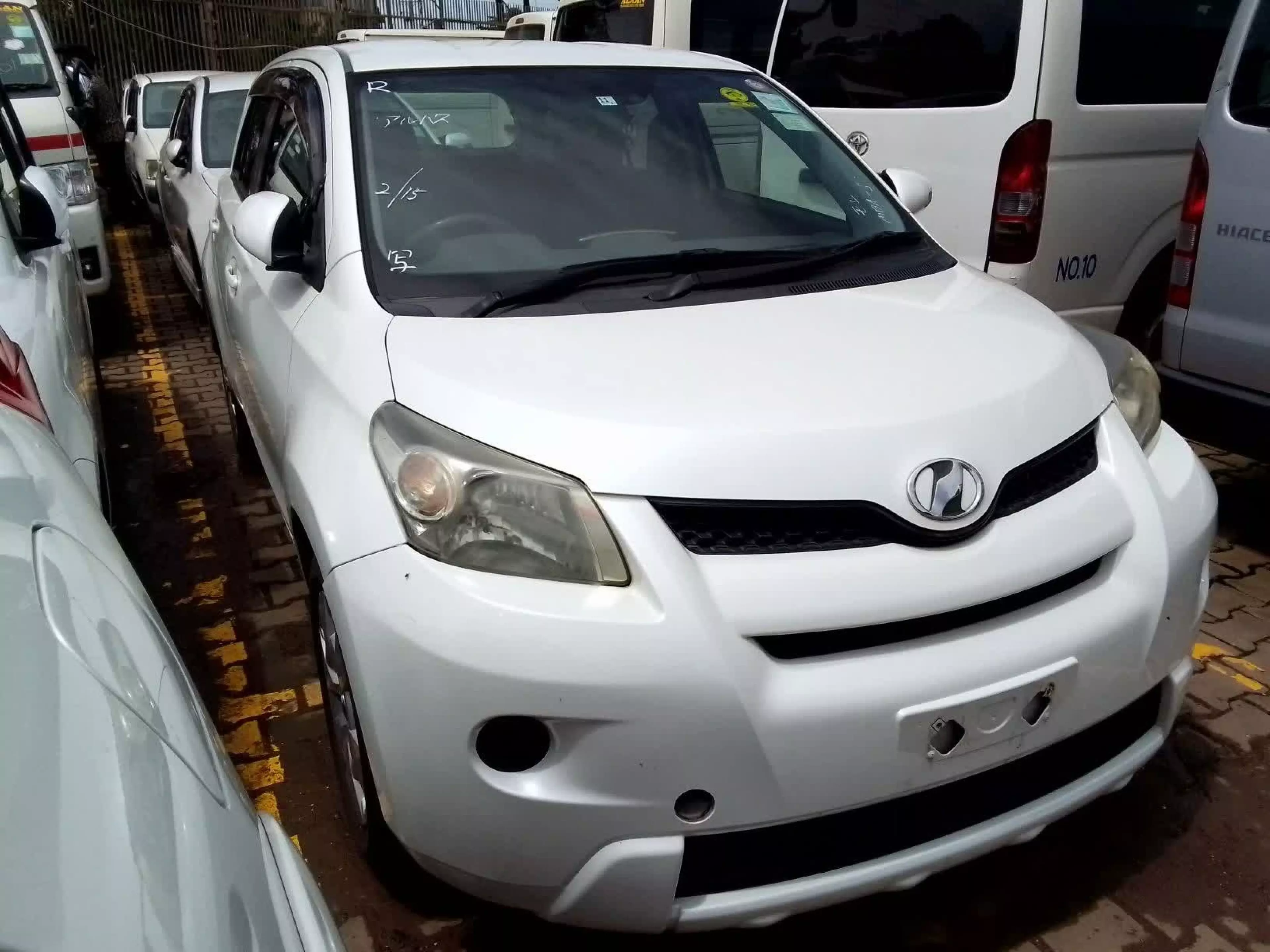Toyota Ist  - 2010