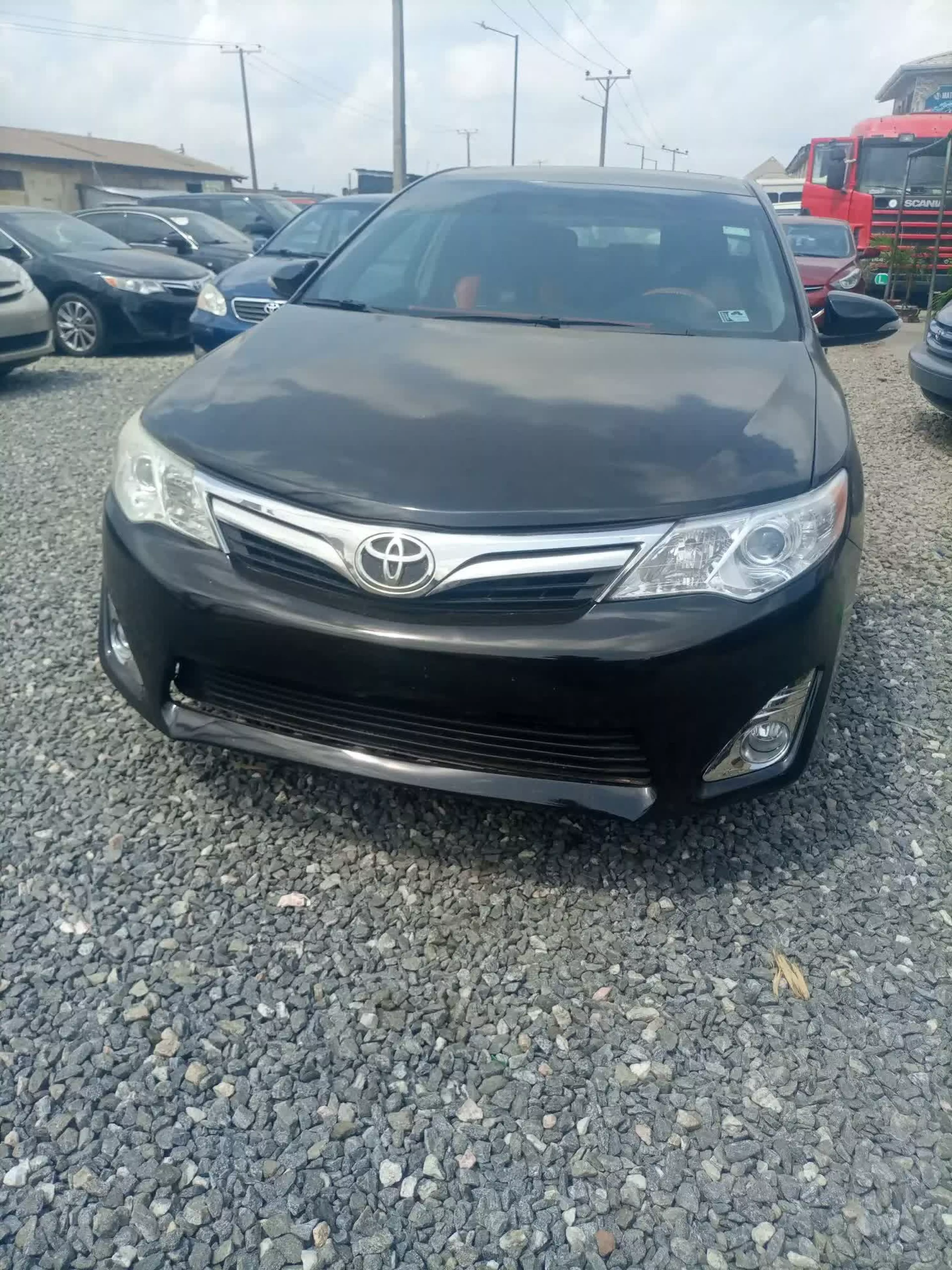 Toyota Camry - 2012