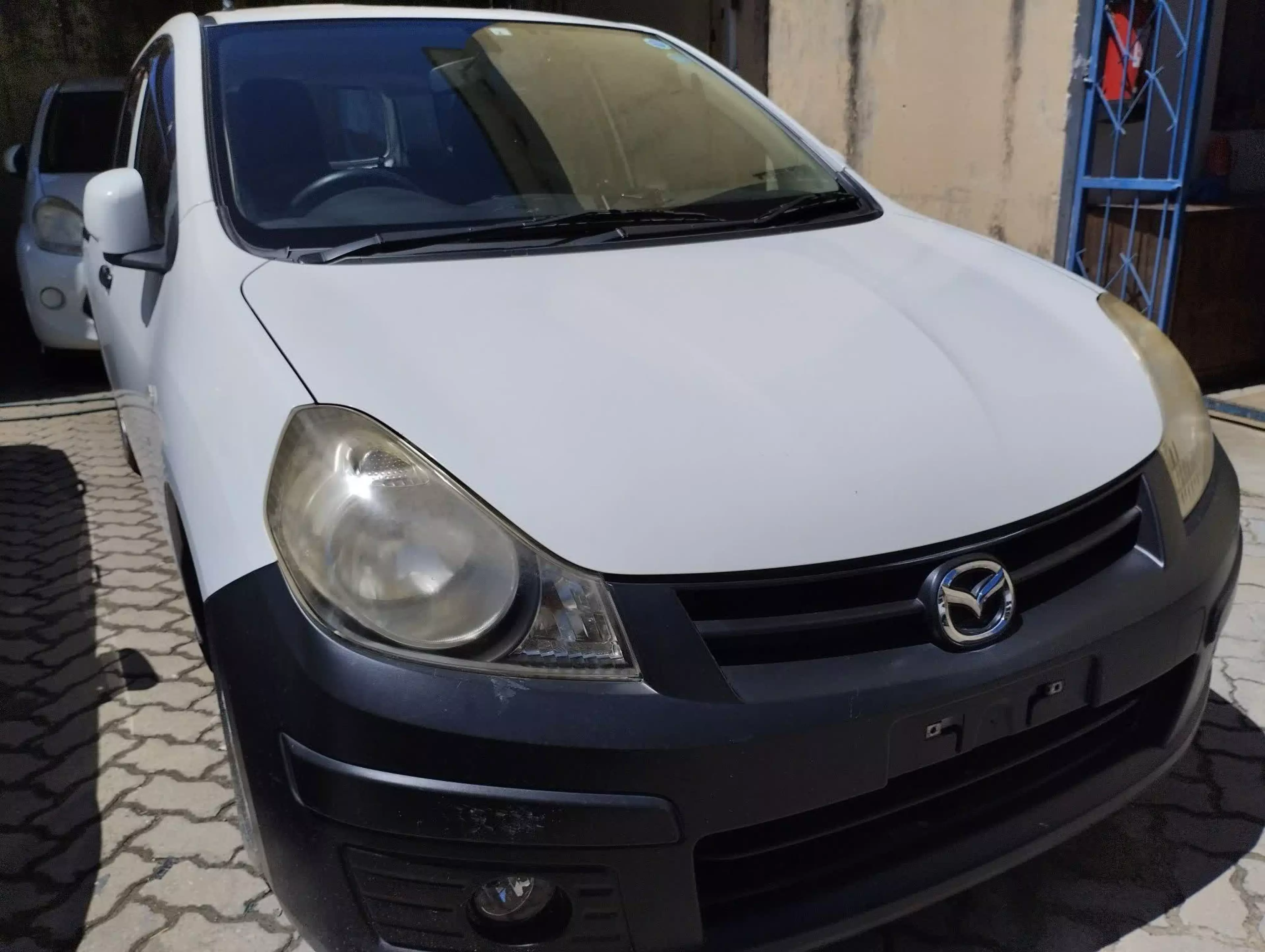 Mazda Familia  - 2015