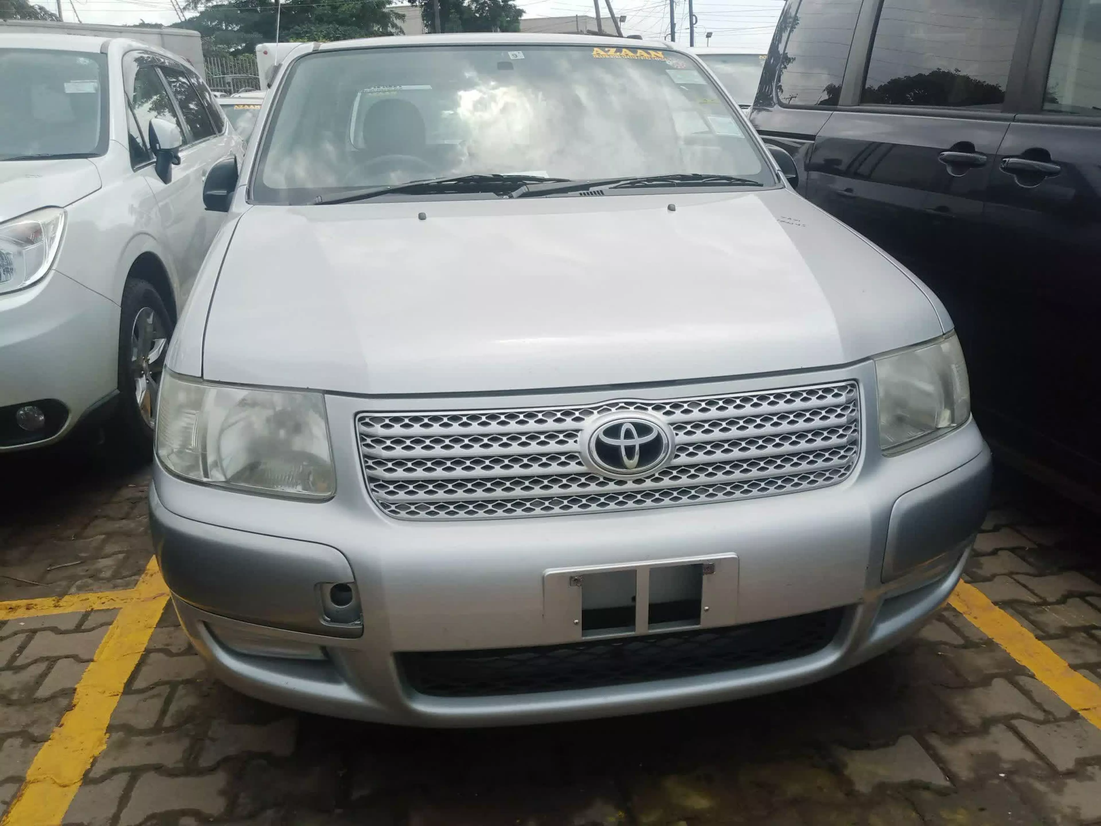 Toyota Succeed  - 2009