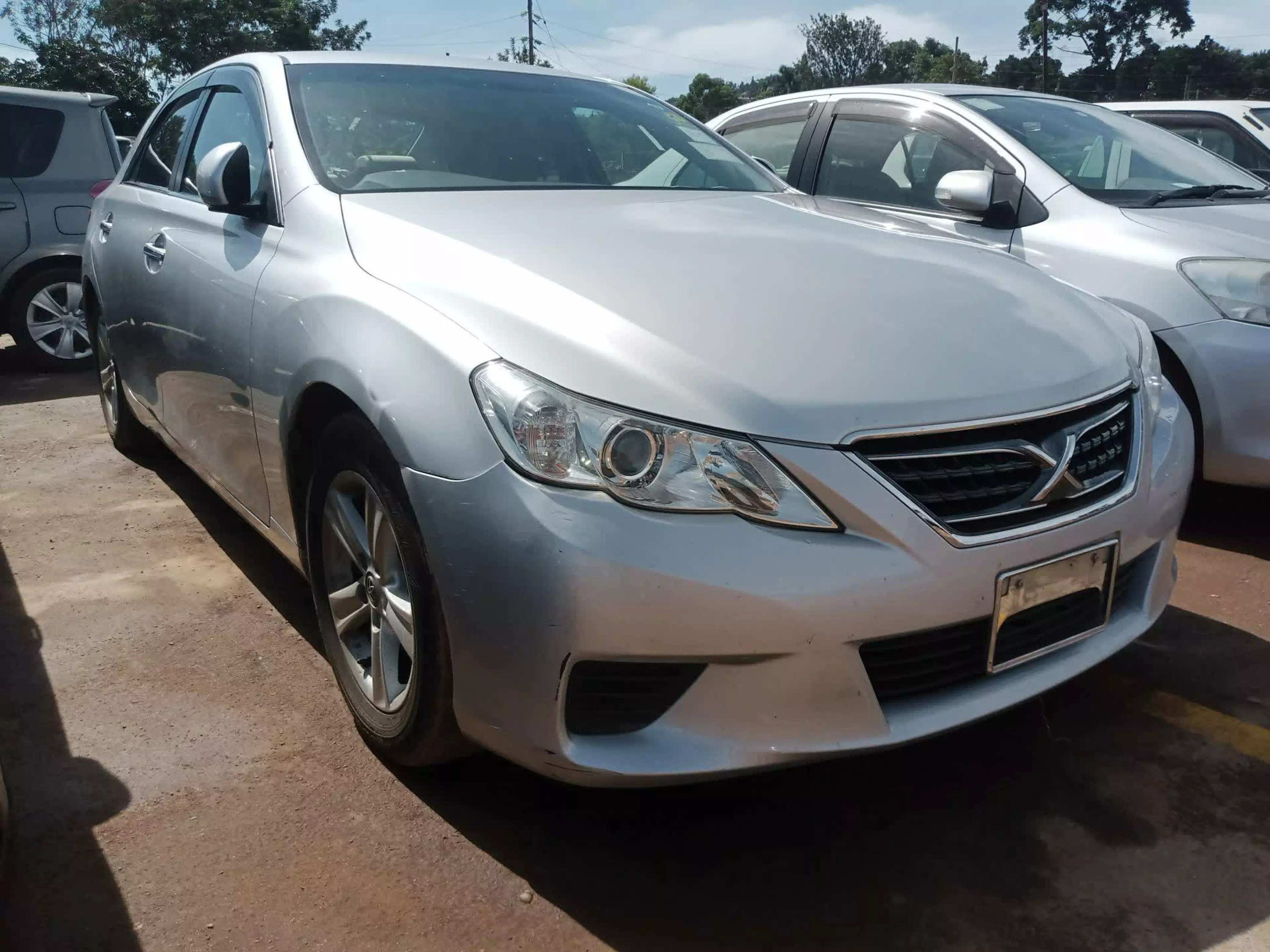 Toyota Mark X - 2010
