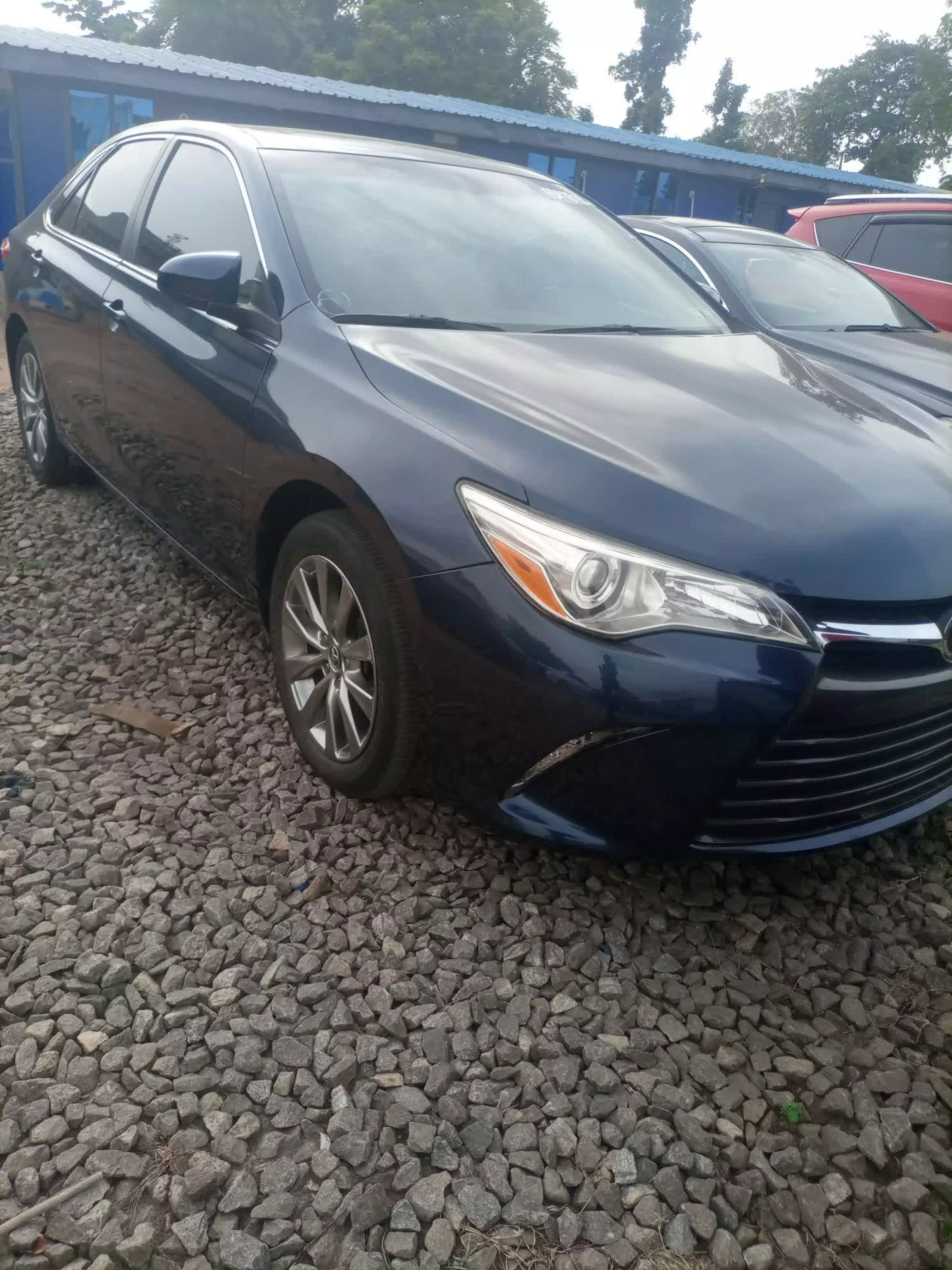 Toyota Camry - 2015